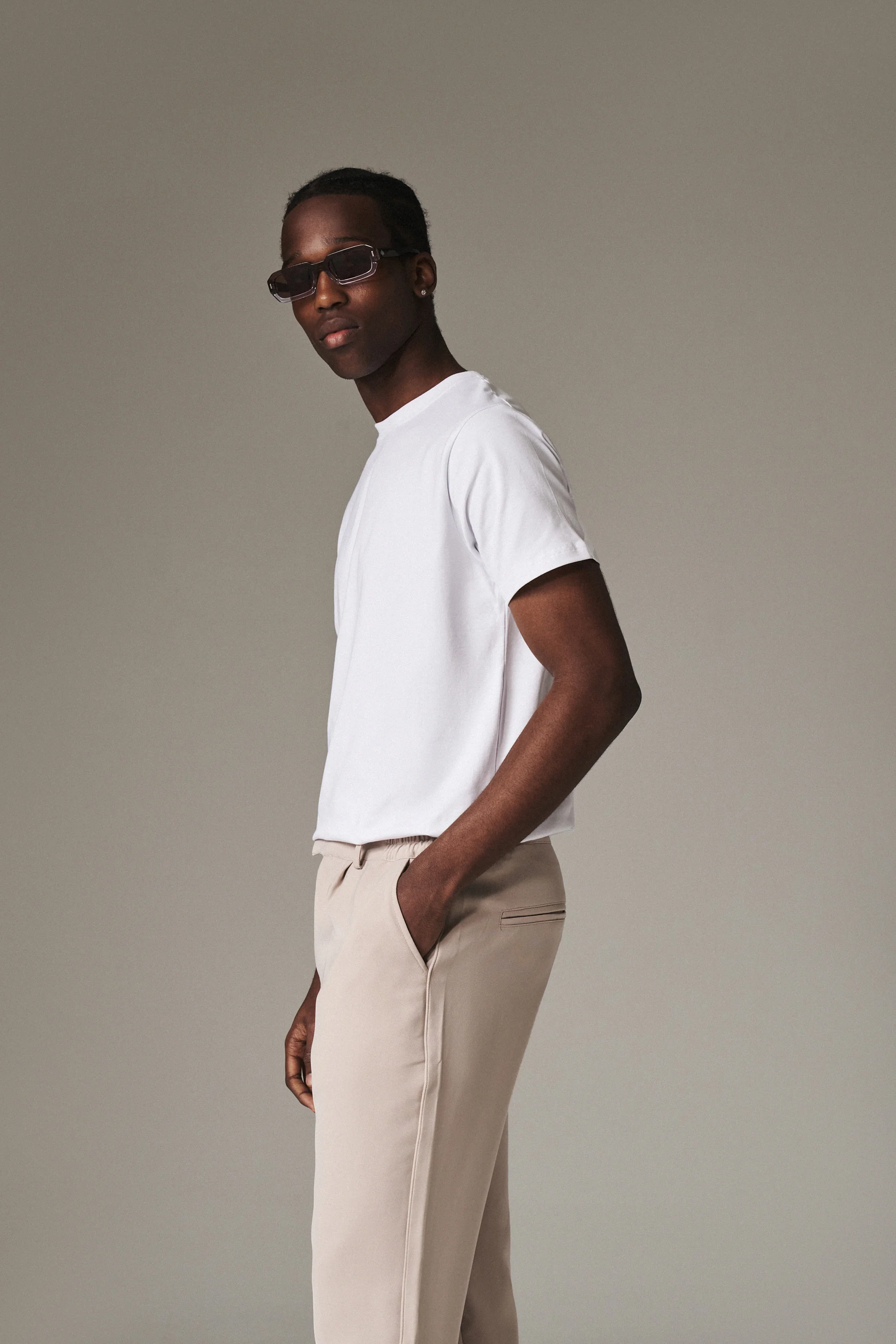 UNBRANDED SLIM T-SHIRT - WHITE - Image 5
