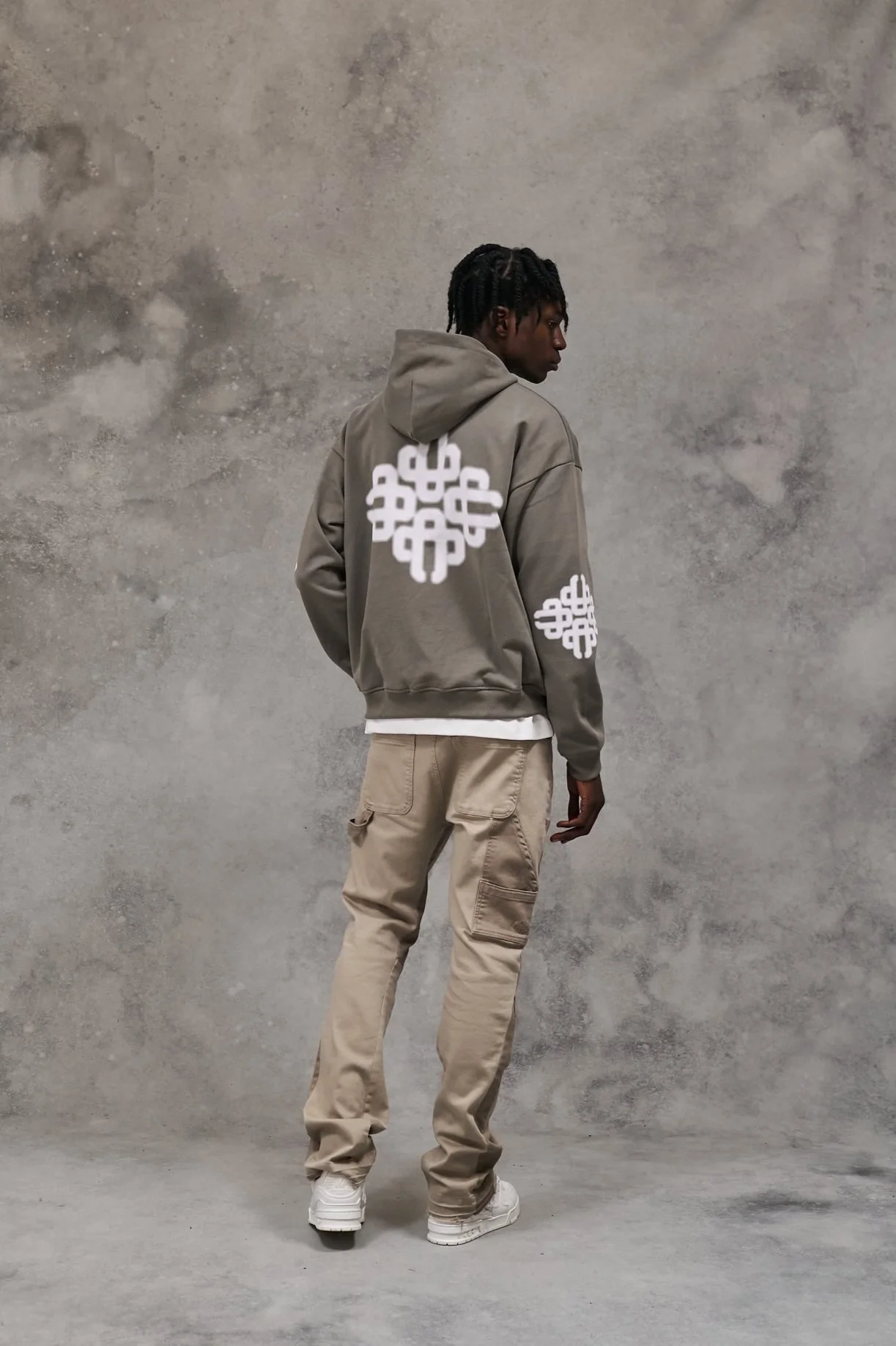 BLURRED EMBLEM GRAPHIC HOODIE - KHAKI - Image 3