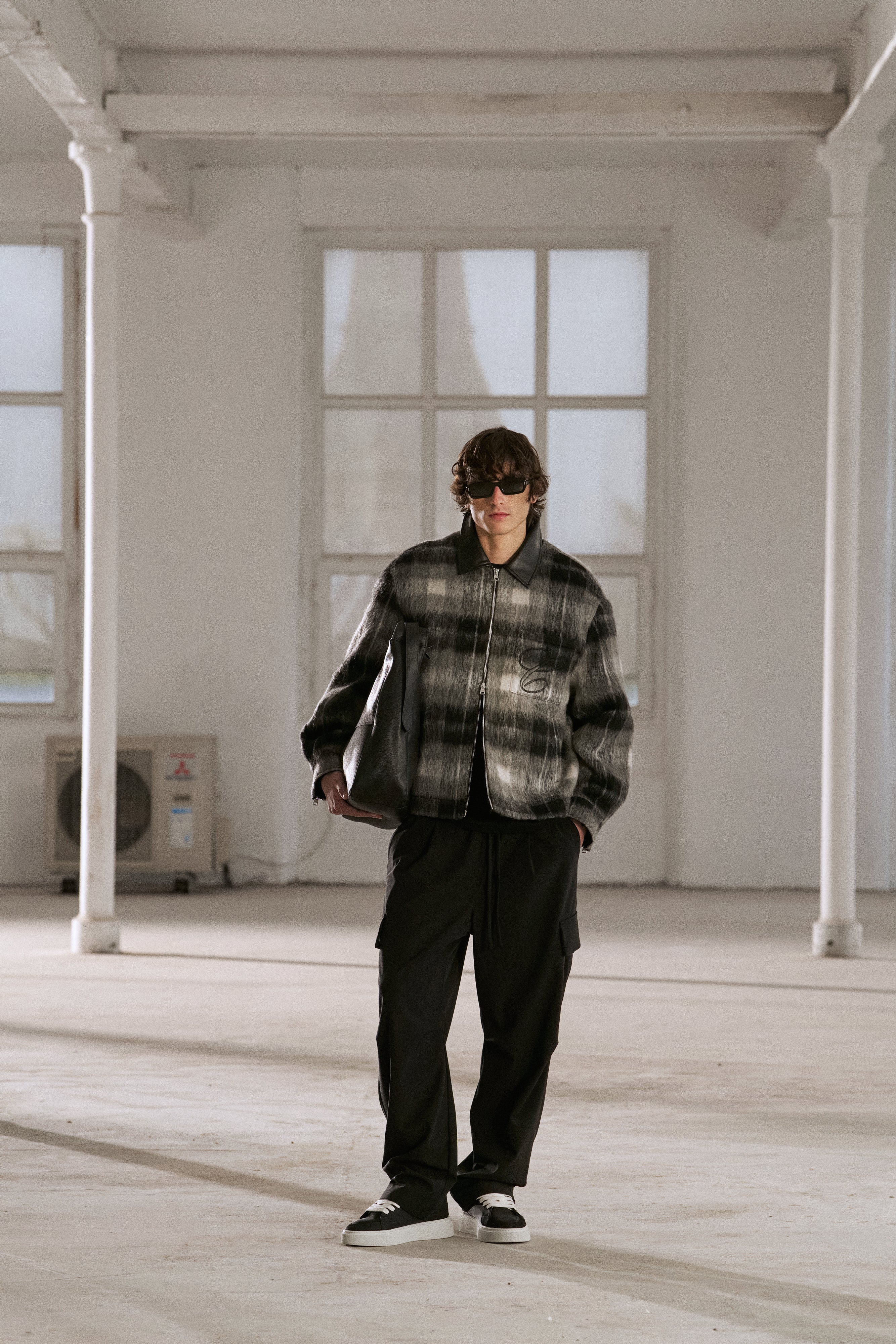 BRUSHED CHECK CONTRAST COLLAR JACKET - BLACK - Image 5