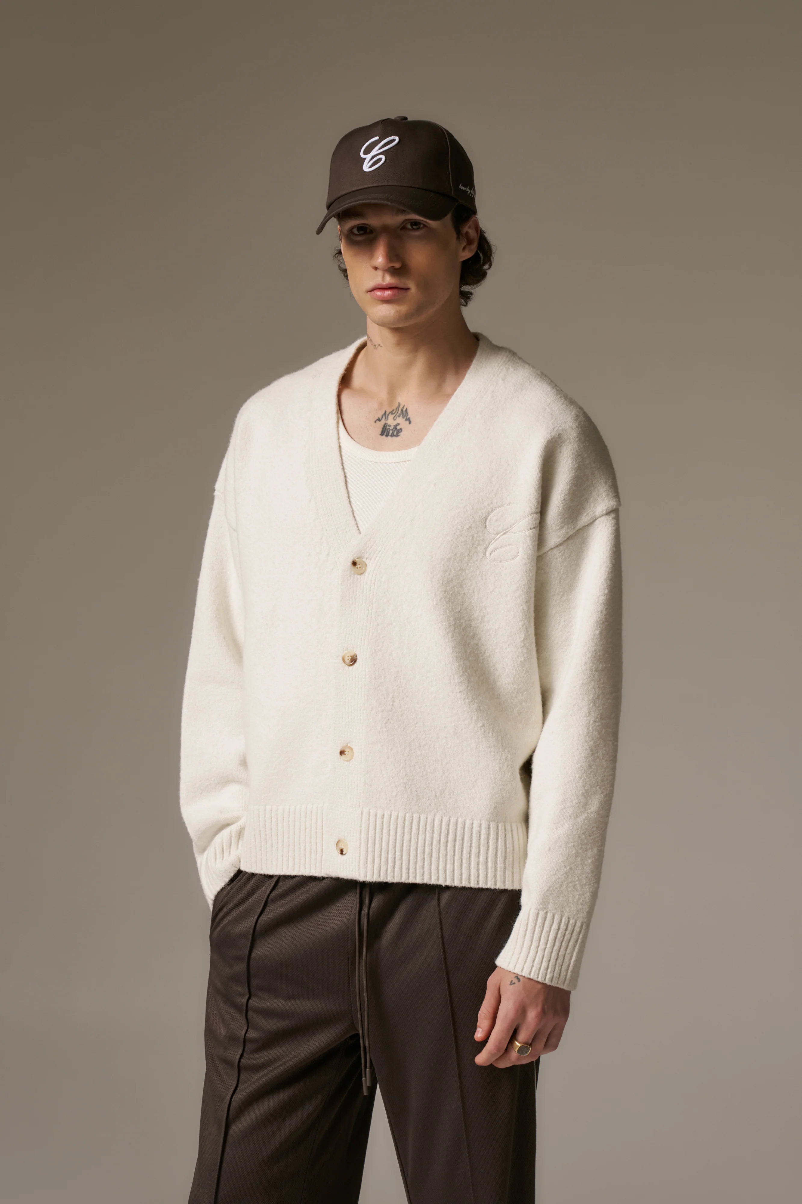 C EMBROIDERY KNITTED CARDIGAN - OFF WHITE - Image 4