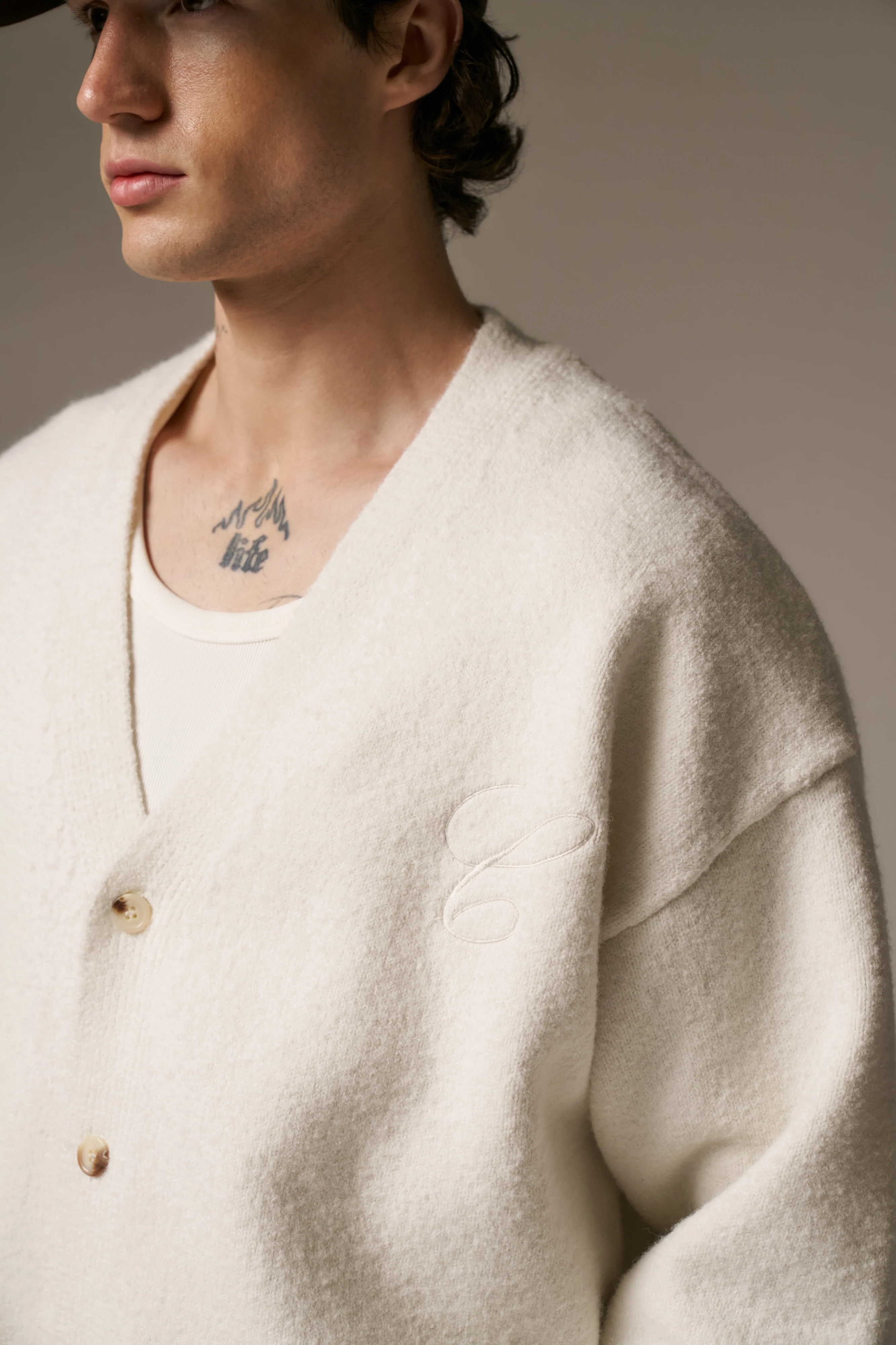 C EMBROIDERY KNITTED CARDIGAN - OFF WHITE - Image 5