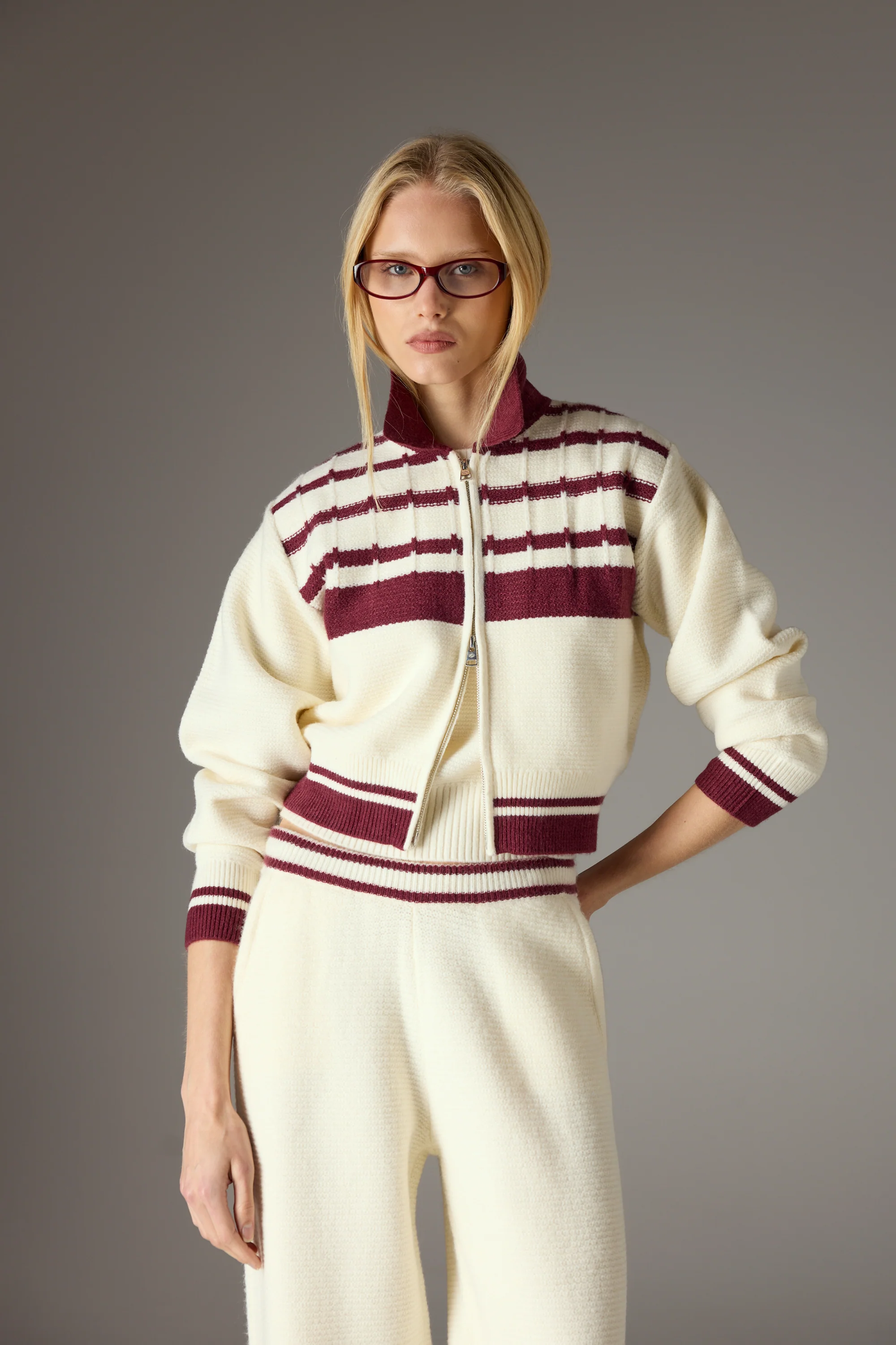 CONTRAST STRIPE KNITTED ZIP THROUGH - OFF WHITE - Image 2