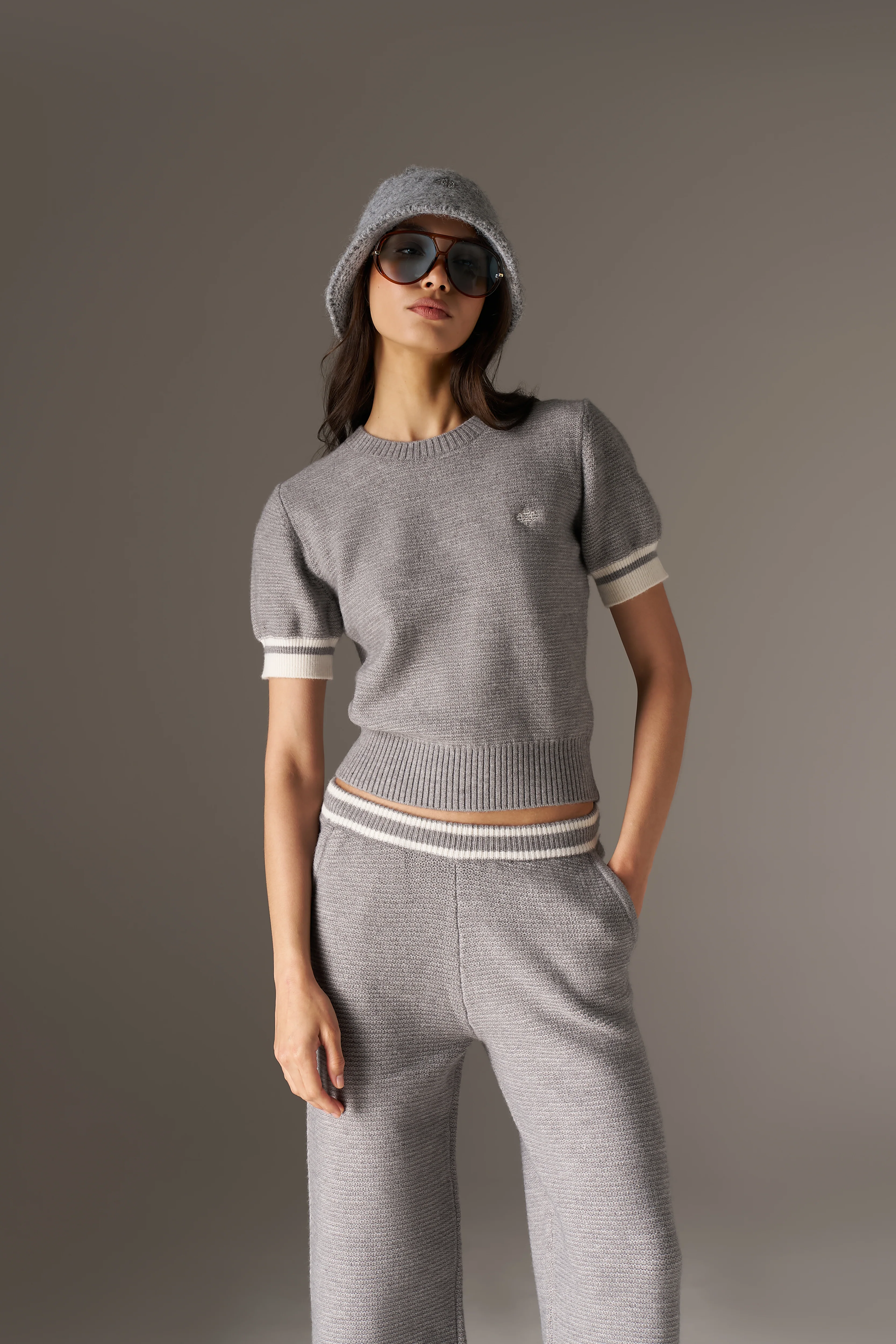 CONTRAST STRIPE SHORT SLEEVE KNIT TEE - GREY - Image 2