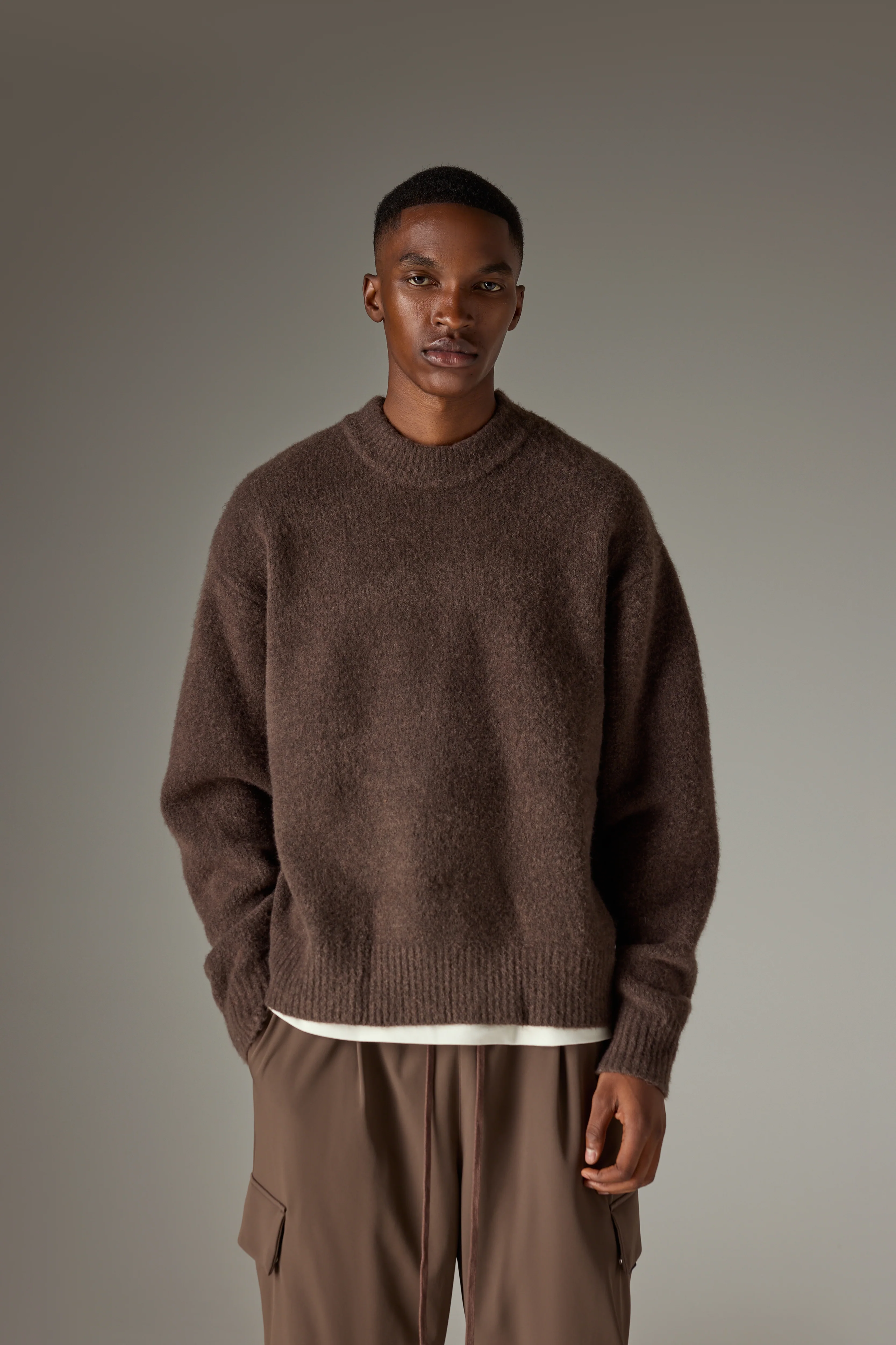 COPYRIGHT BRUSHED KNIT JUMPER - BROWN - Image 4