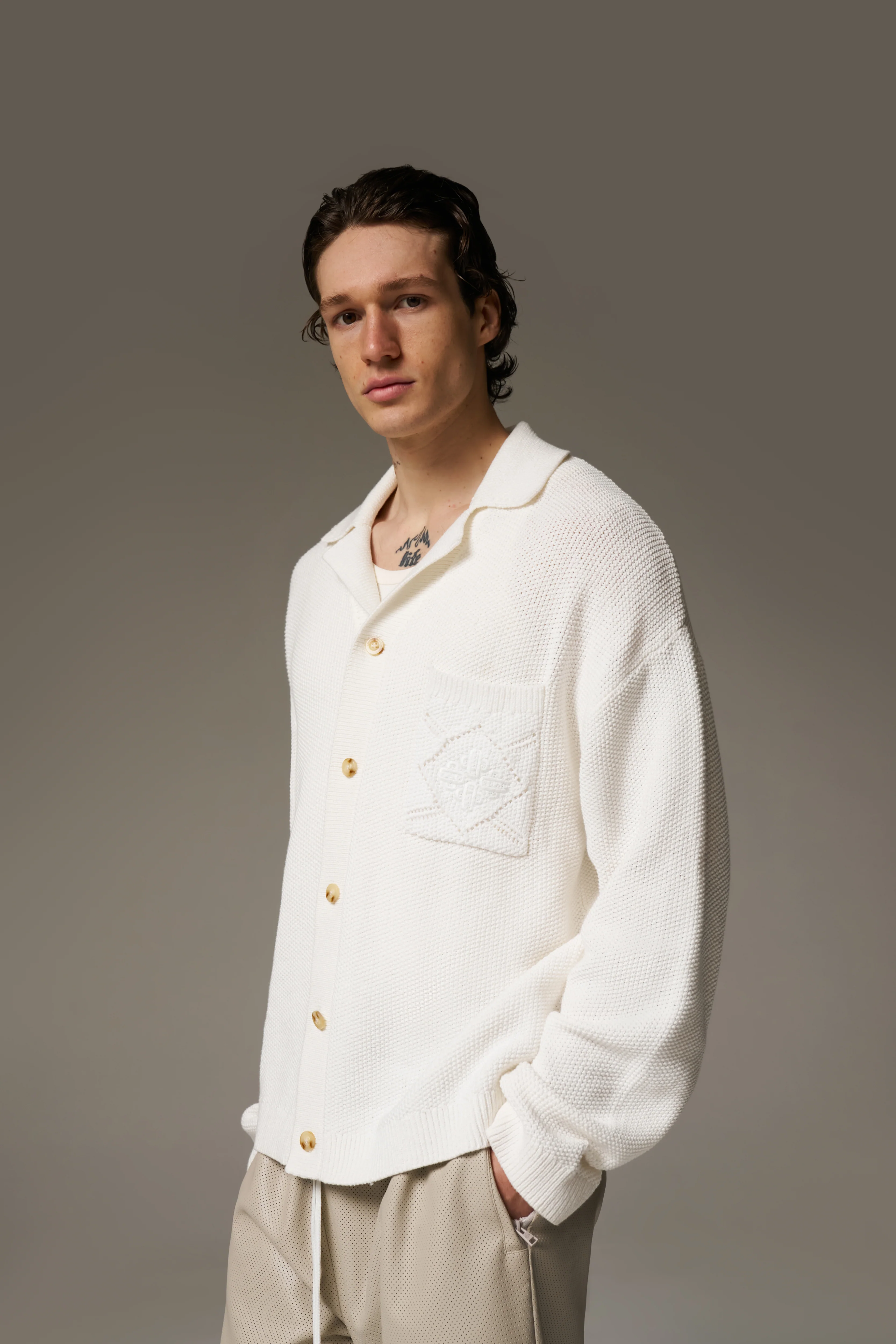 CROCHET KNITTED EMBLEM POCKET SHIRT - OFF WHITE - Image 11