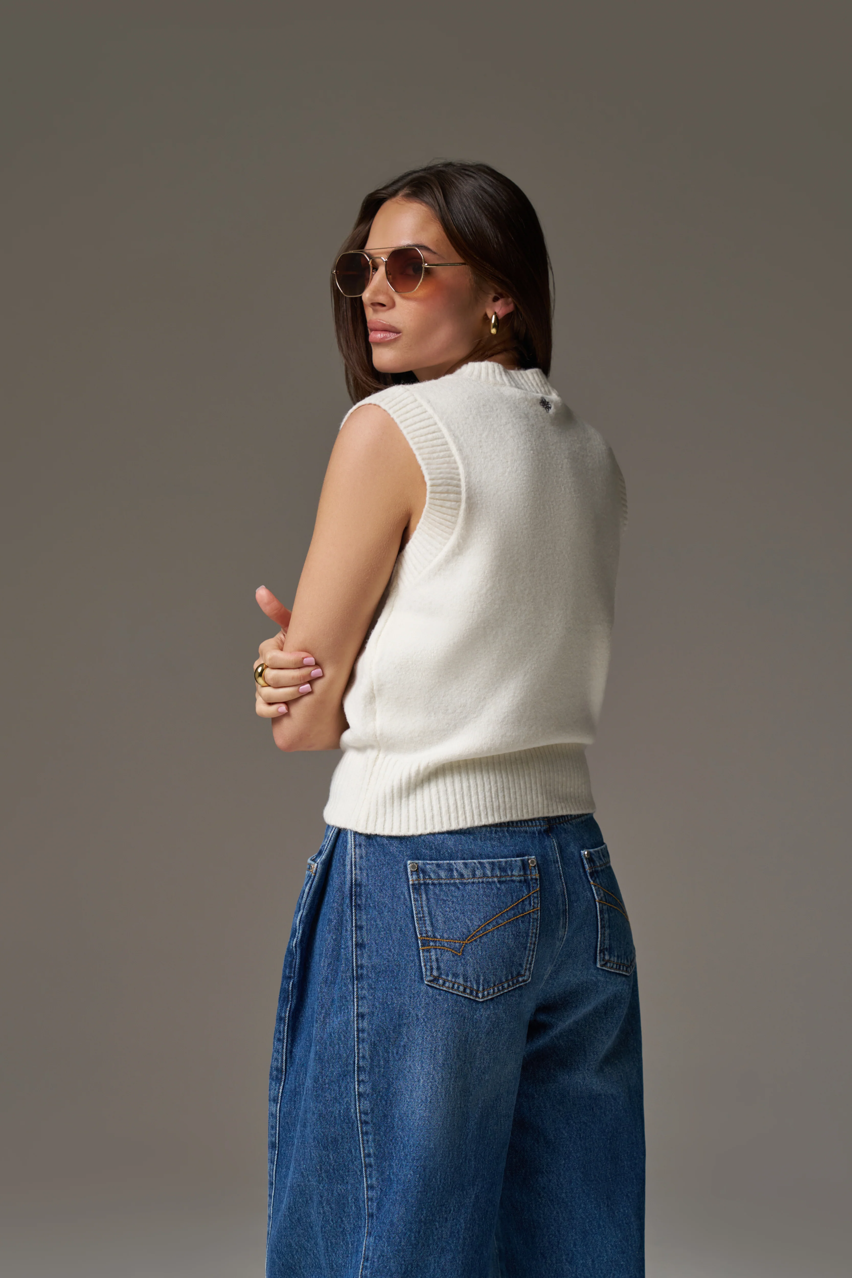 CTRE KNITTED VEST - OFF WHITE - Image 8