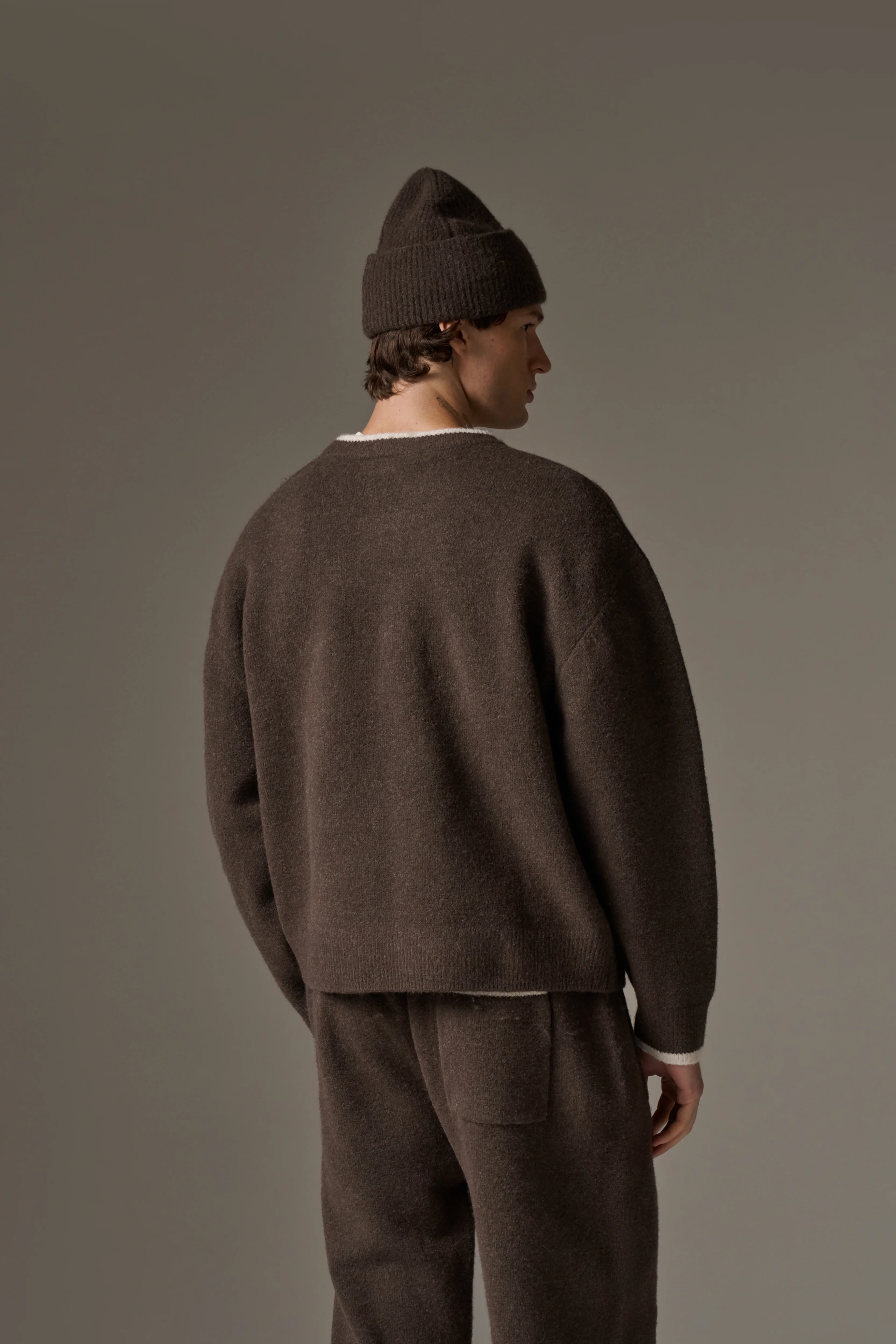 MONOGRAM KNITTED CREW - BROWN - Image 7