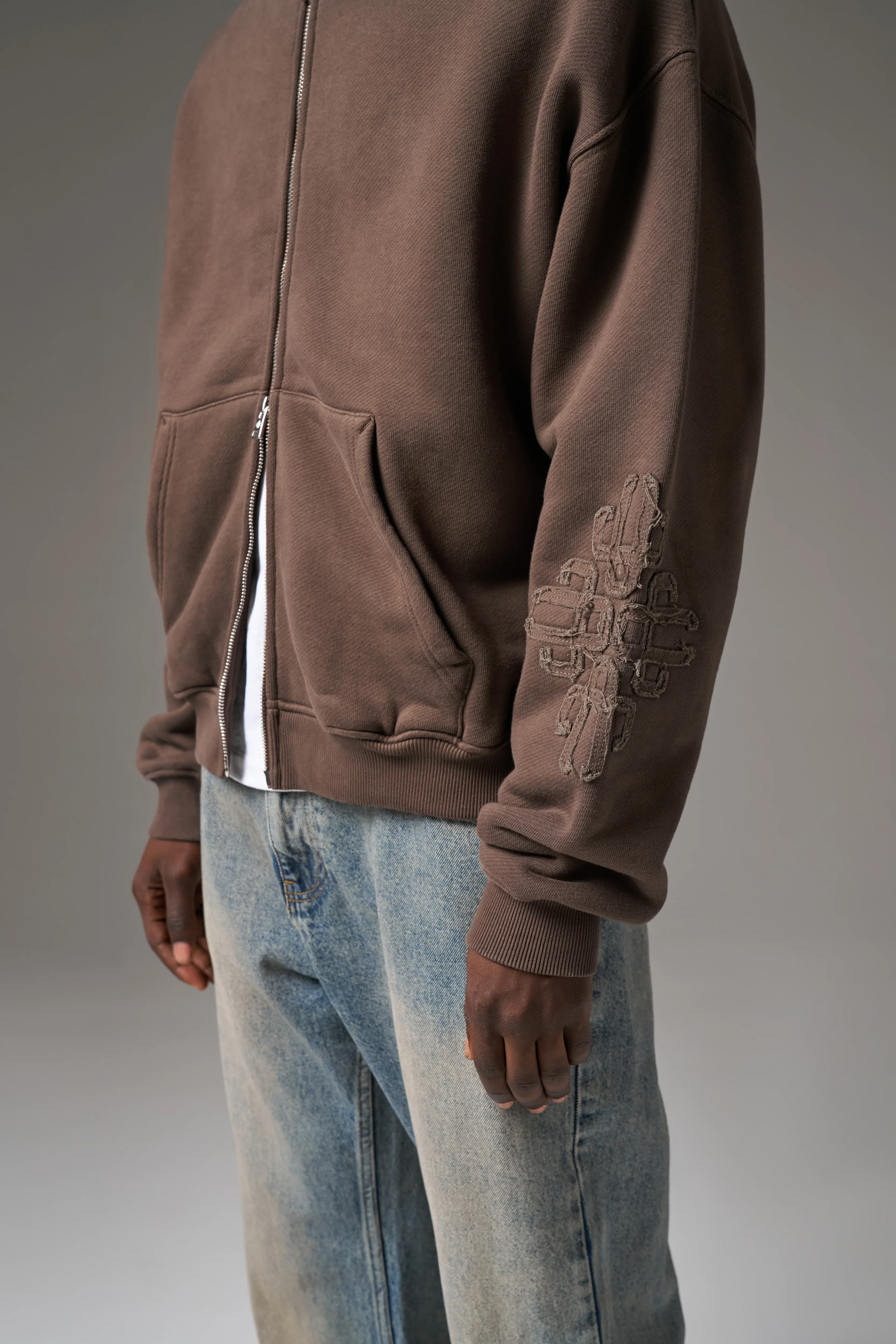 EMBLEM APPLIQUE ZIP THROUGH HOODIE - BROWN - Image 6