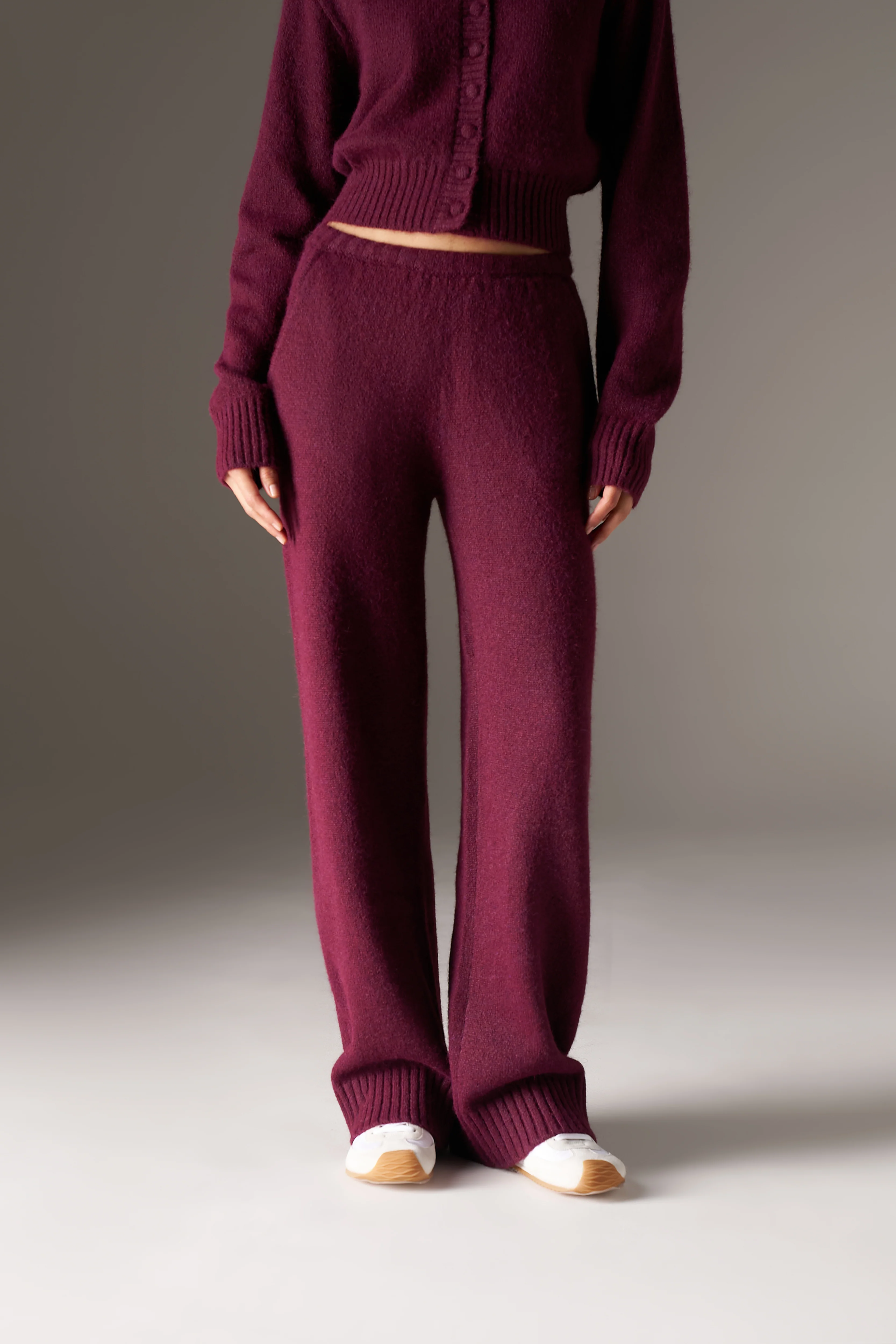 EMBLEM EMBROIDERED KNIT JOGGERS - PLUM - Image 4