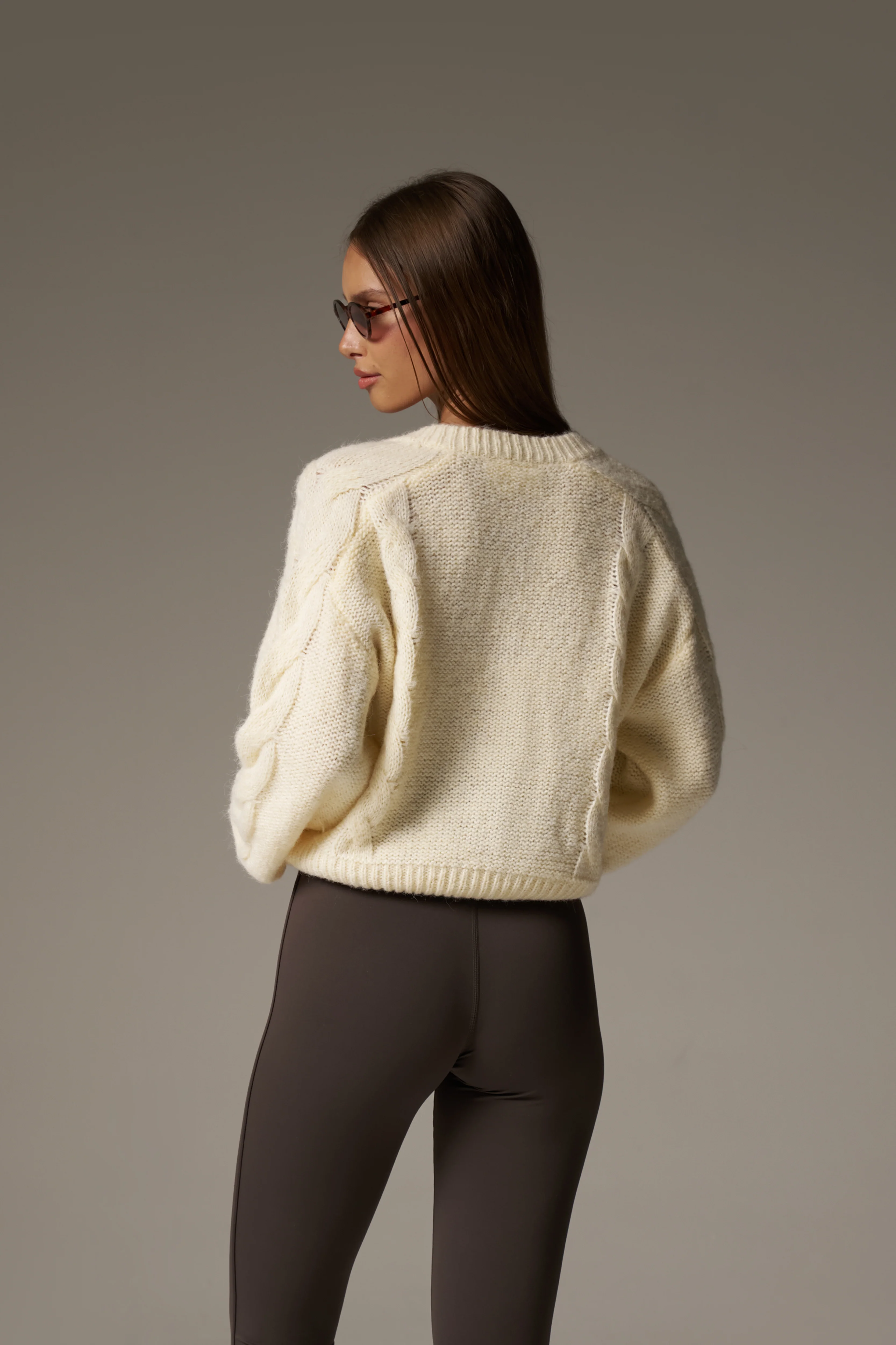 EMBLEM KNITTED V NECK JUMPER - BUTTERMILK - Image 6