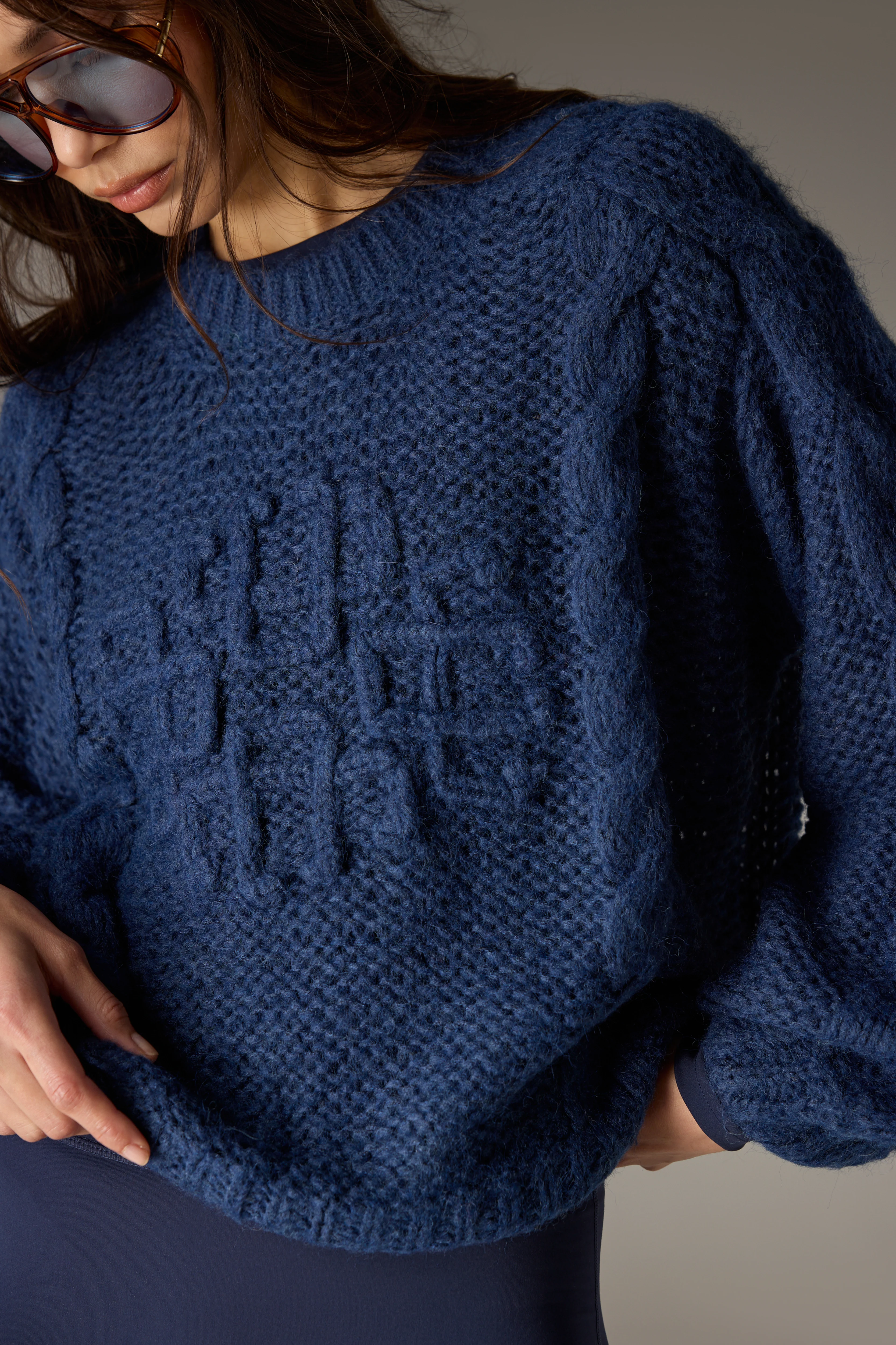 EMBLEM PLAITED OVERSIZED KNIT JUMPER - NAVY - Image 4
