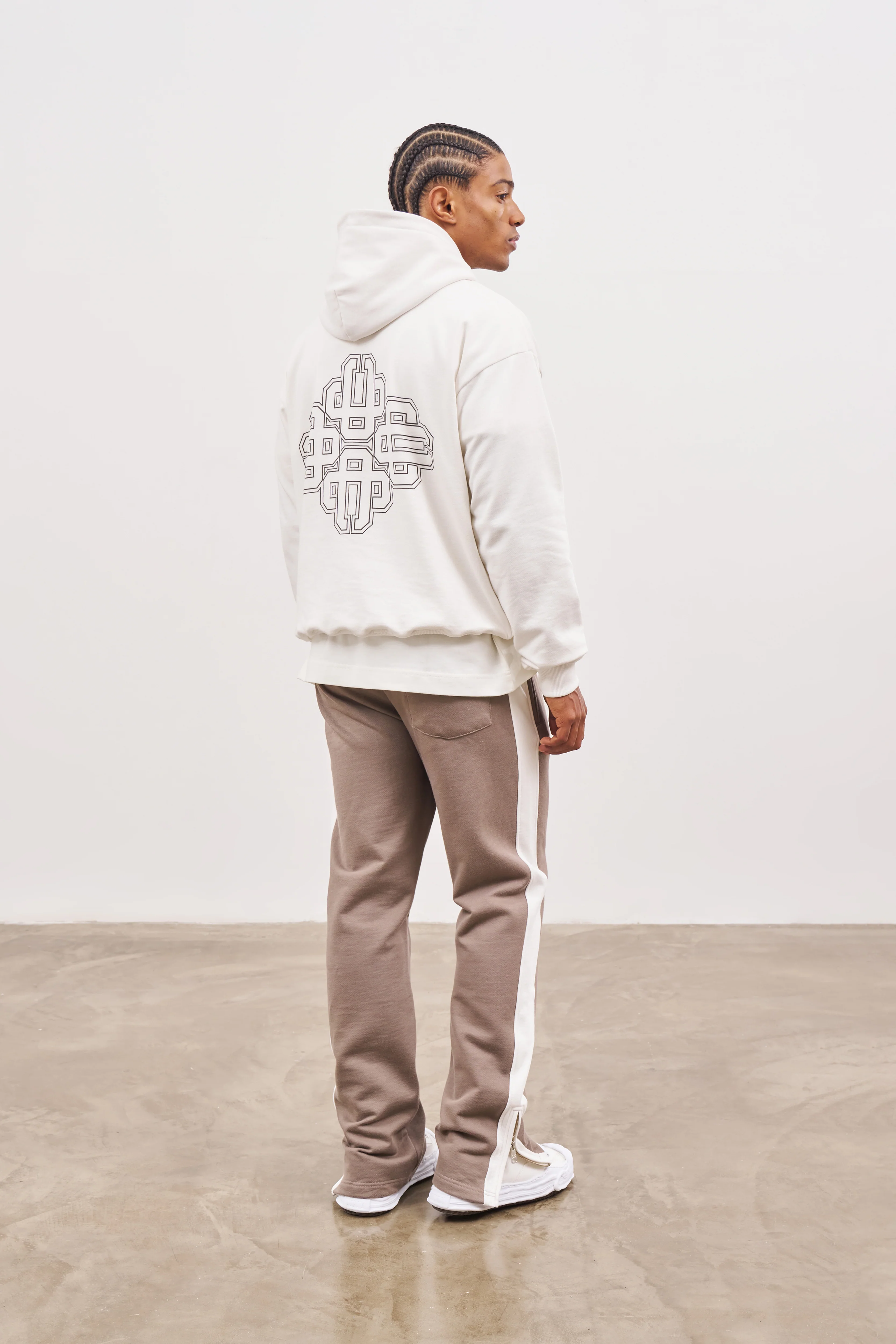 EMBLEM SIDE PANEL SPLIT HEM JOGGERS - BROWN - Image 8