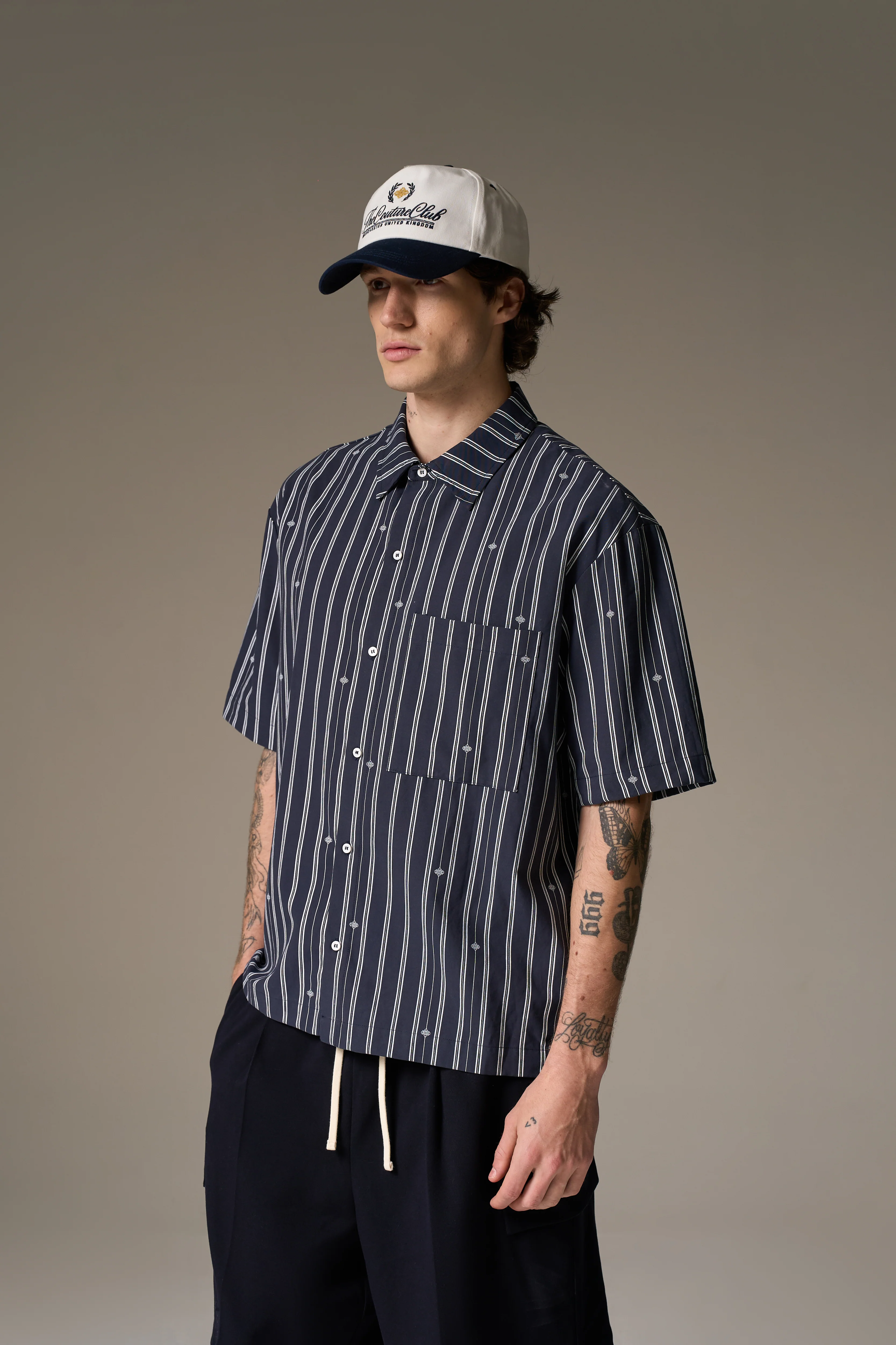 EMBLEM STRIPE SHIRT - NAVY - Image 7