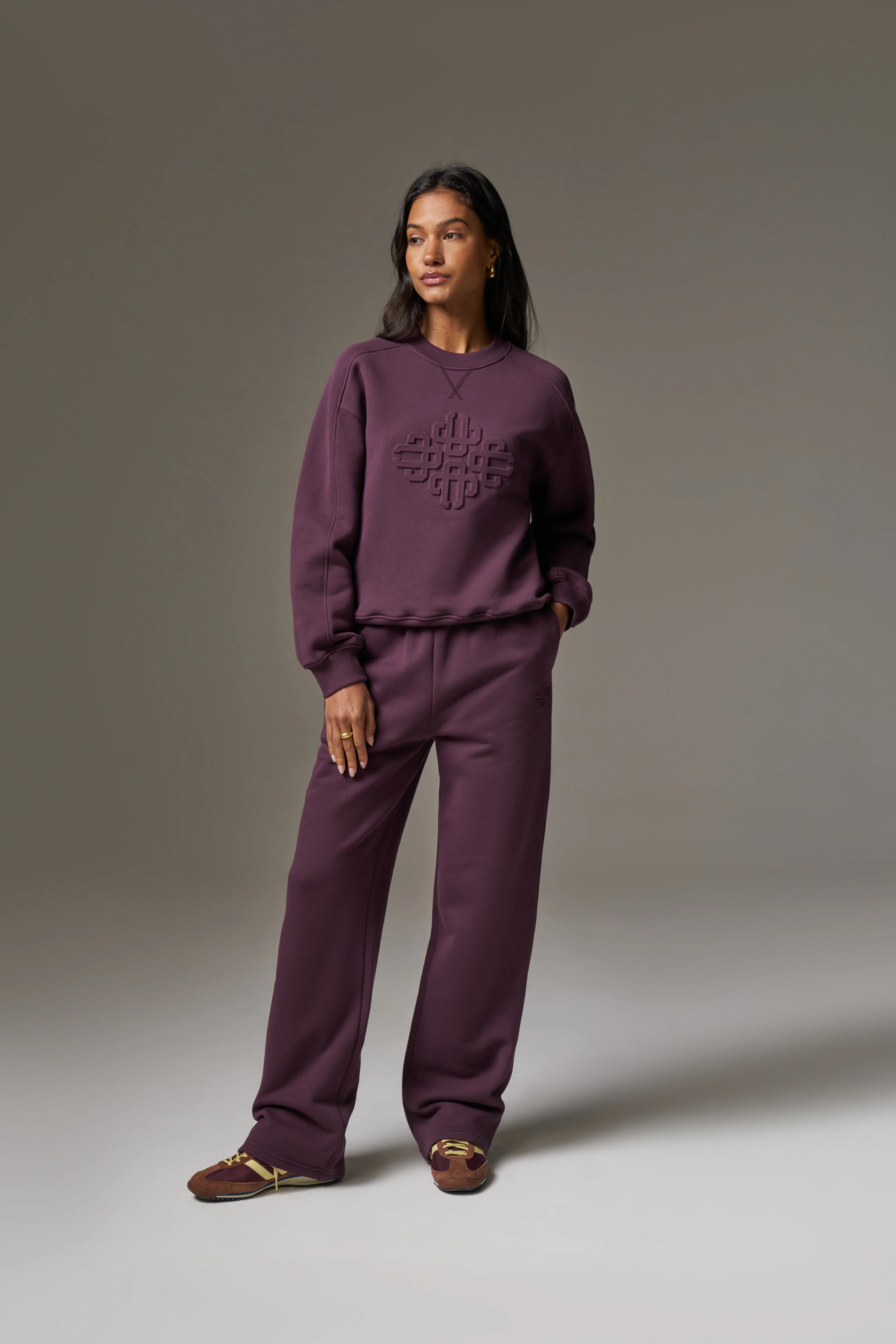 EMBOSSED STRAIGHT LEG JOGGERS - PLUM - Image 4