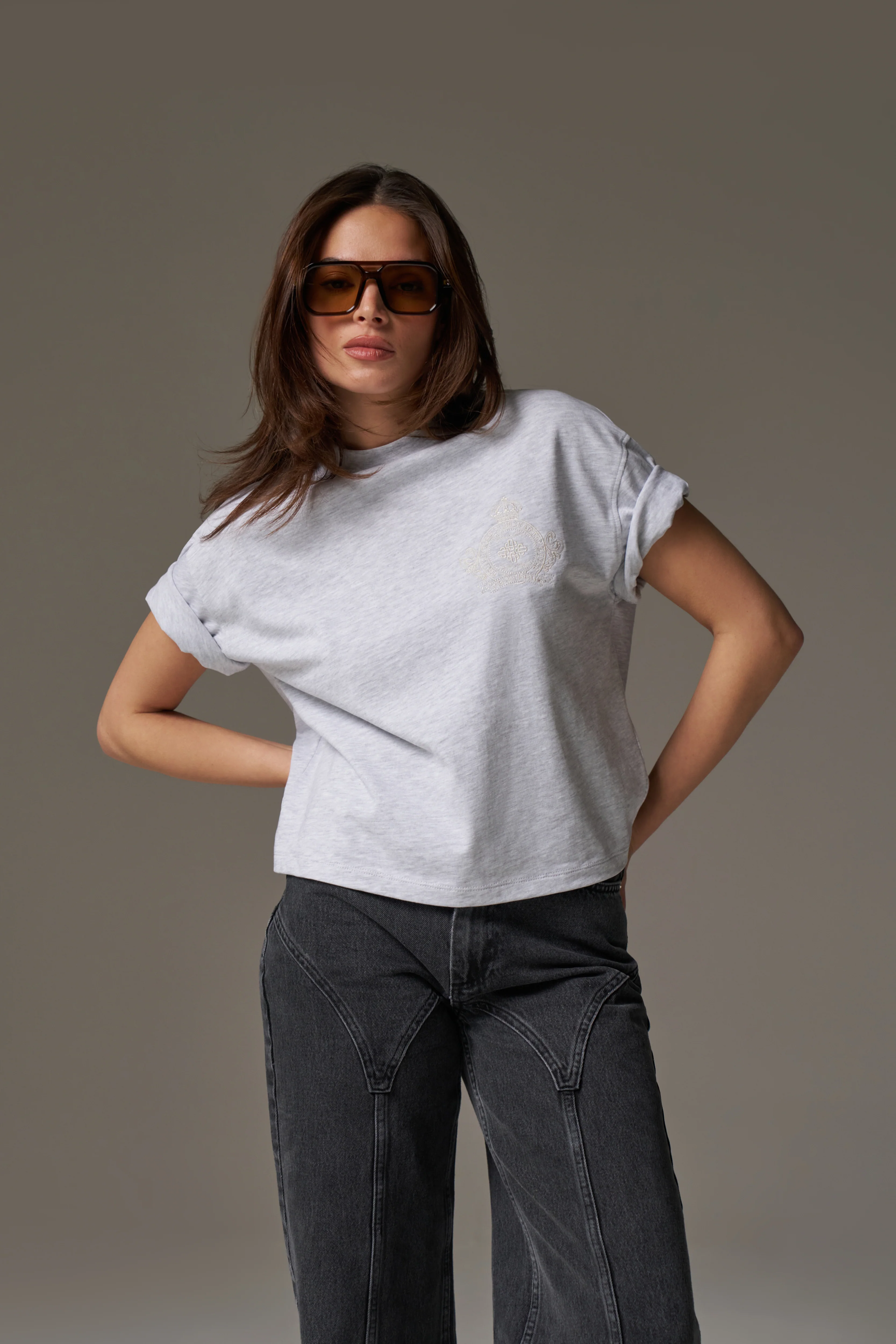 EMBROIDERED CREST T-SHIRT - GREY MARL - Image 2