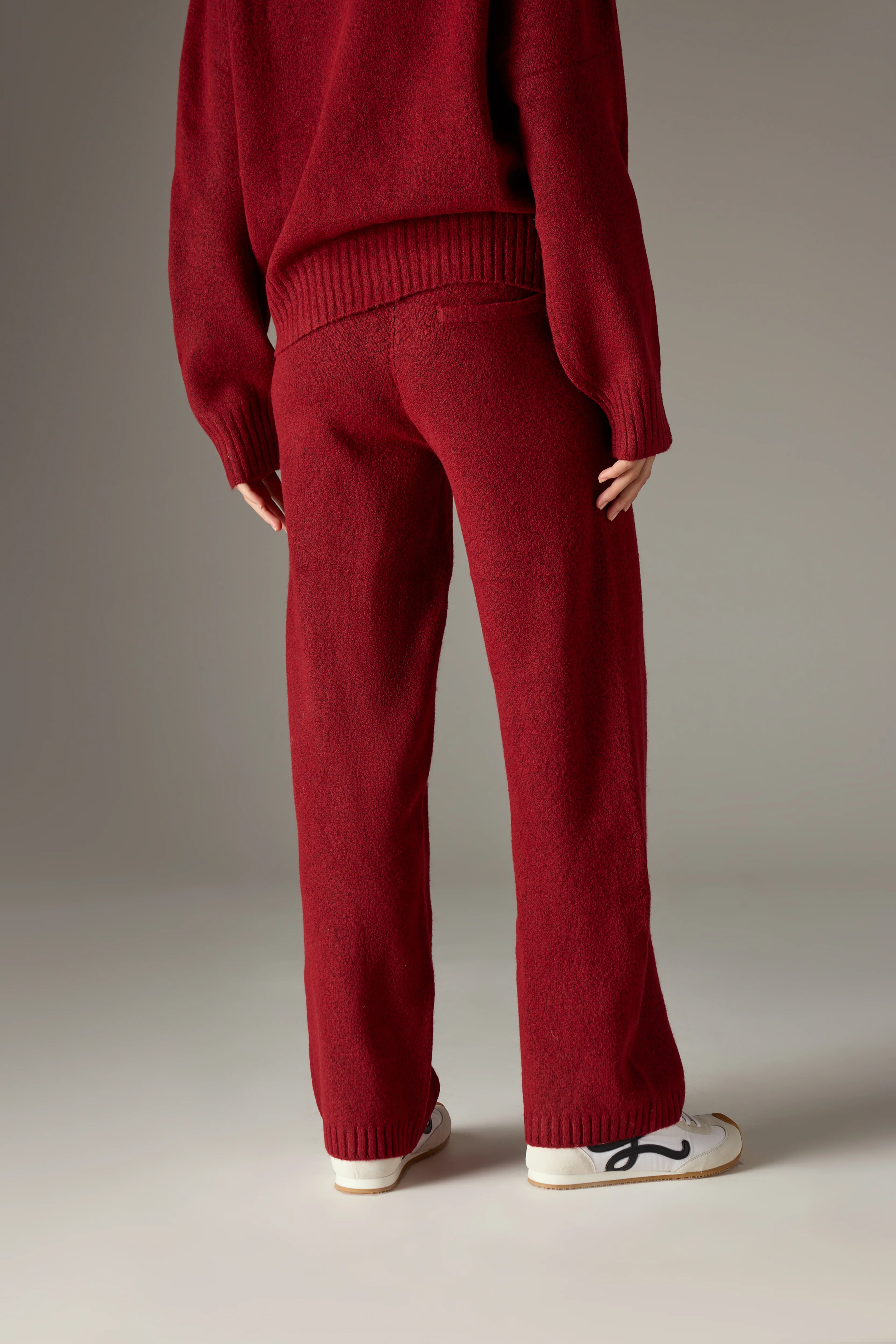 FLUFFY KNIT EMBLEM EMBROIDERED JOGGER - BURGUNDY - Image 6