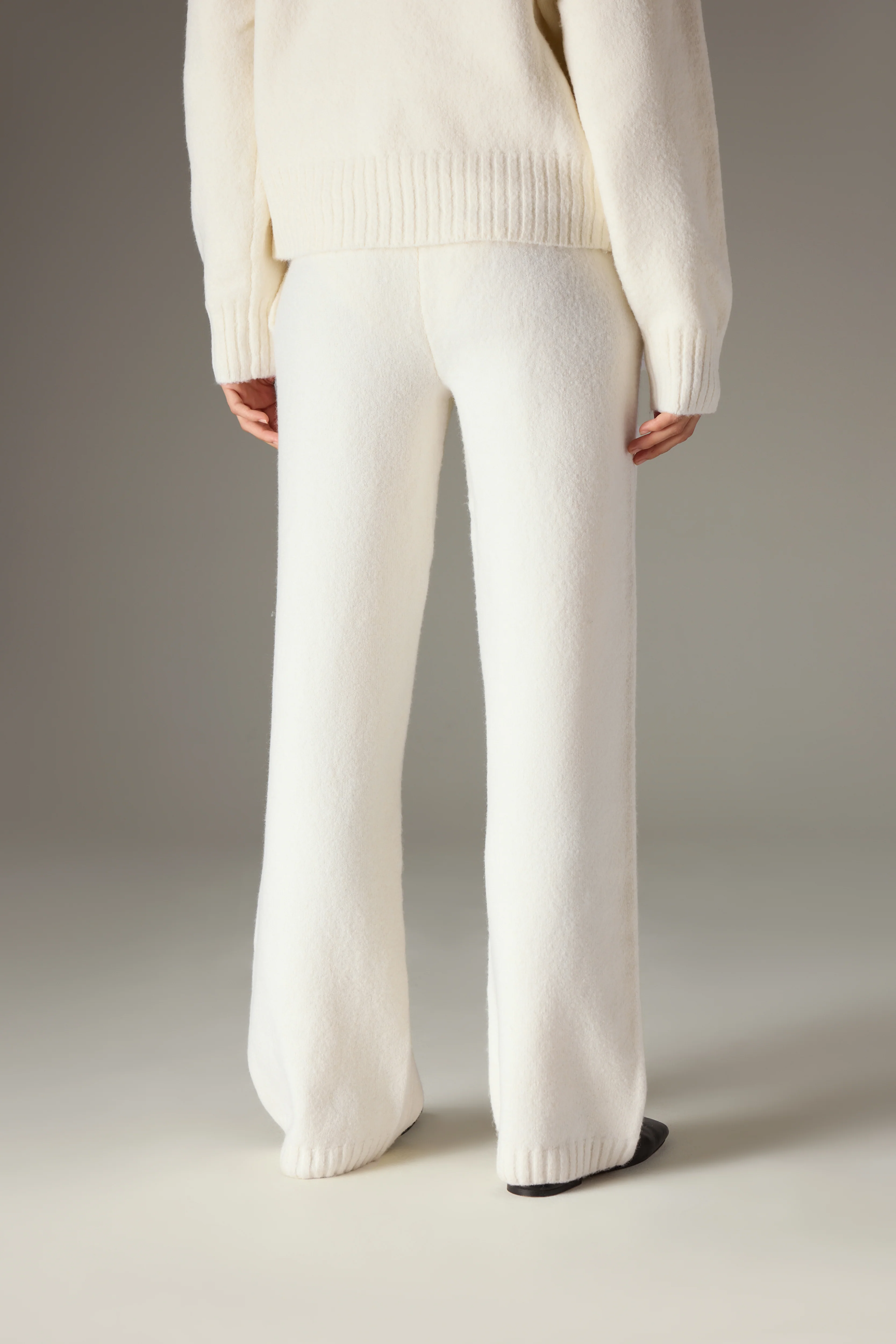 FLUFFY KNIT EMBLEM EMBROIDERED JOGGER - OFF-WHITE - Image 6