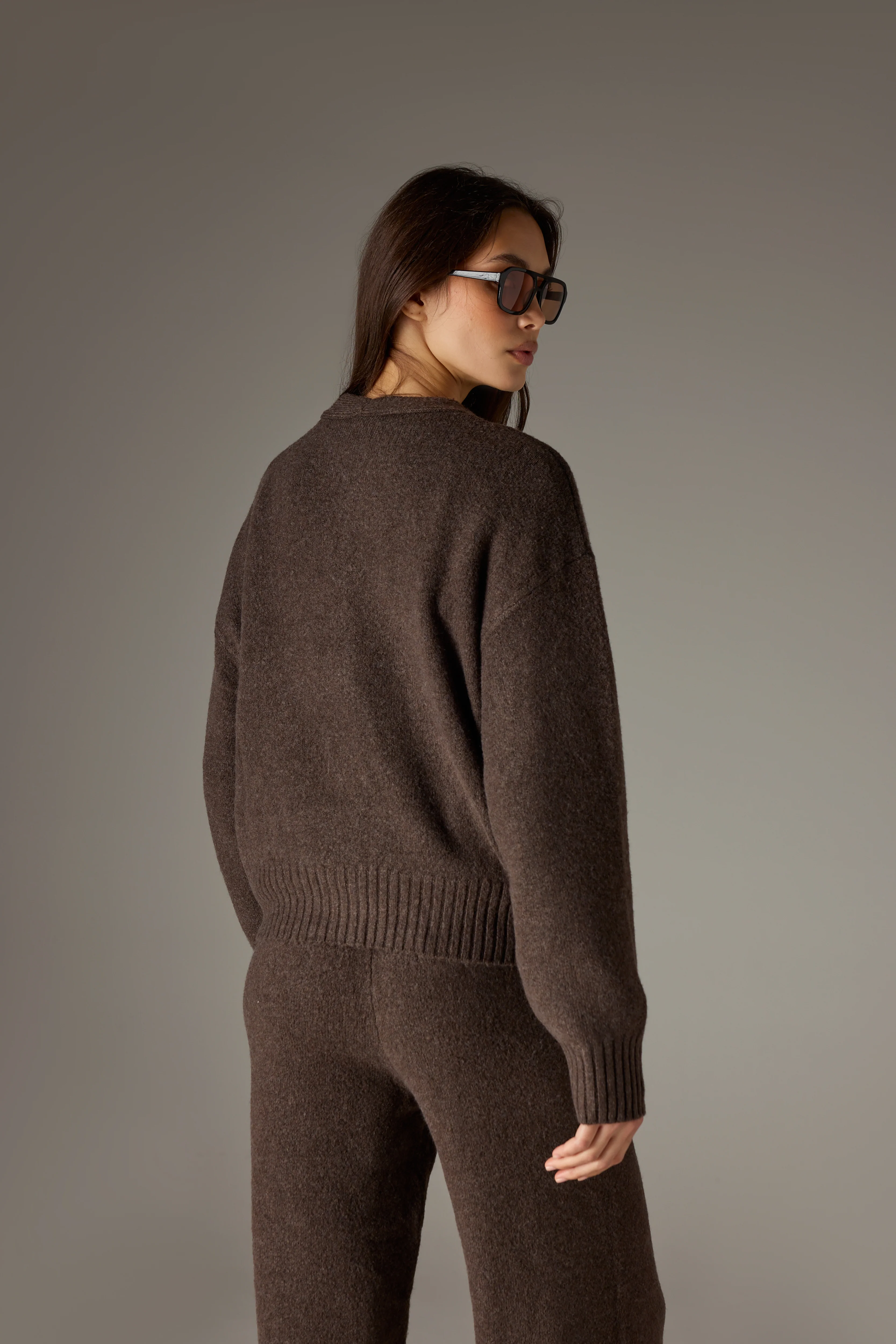 FLUFFY KNIT EMBLEM EMBROIDERED CARDIGAN - BROWN - Image 5