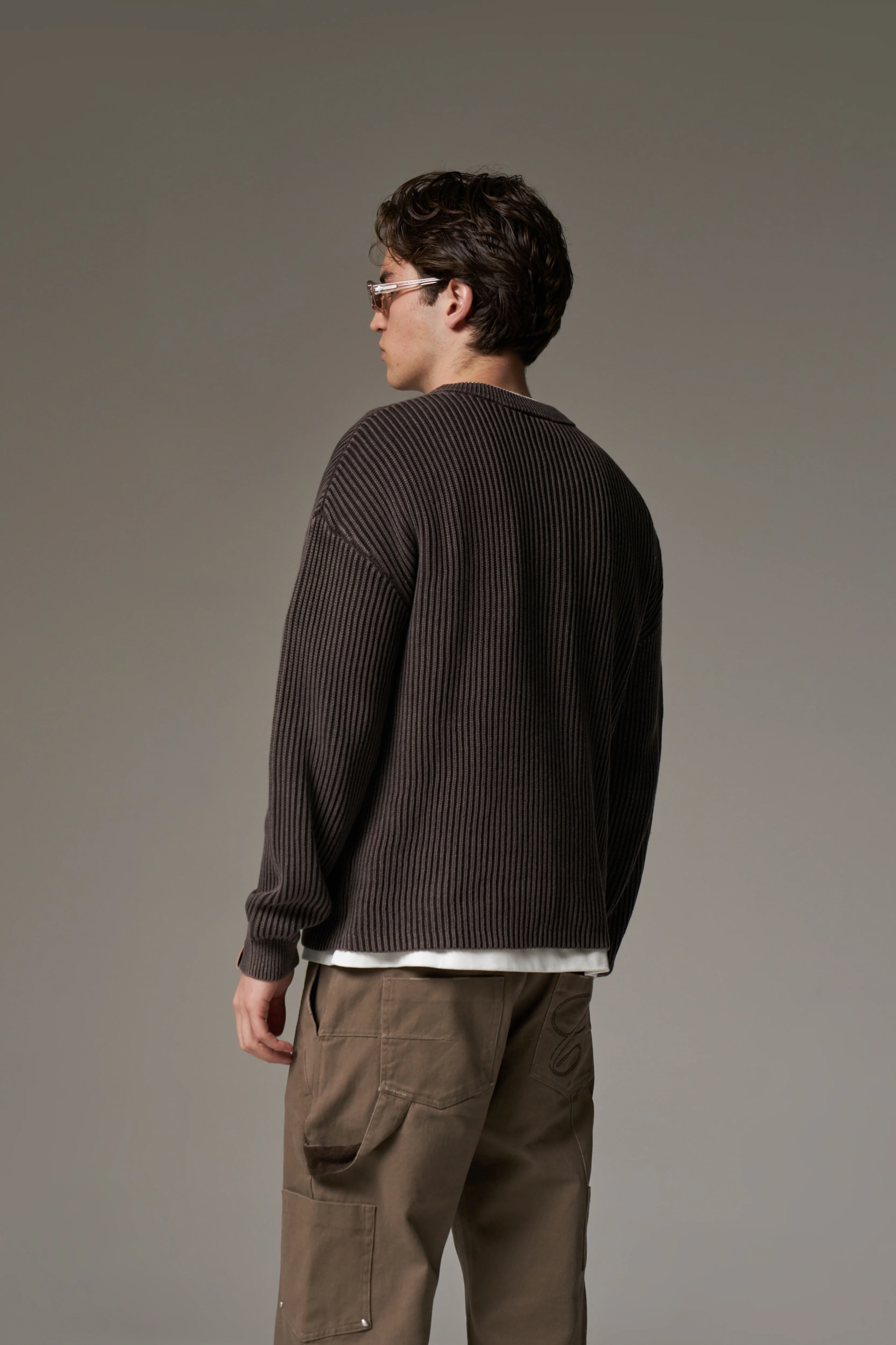 HEAVY WASHED RIBBED KNIT CREW - BROWN - Image 7
