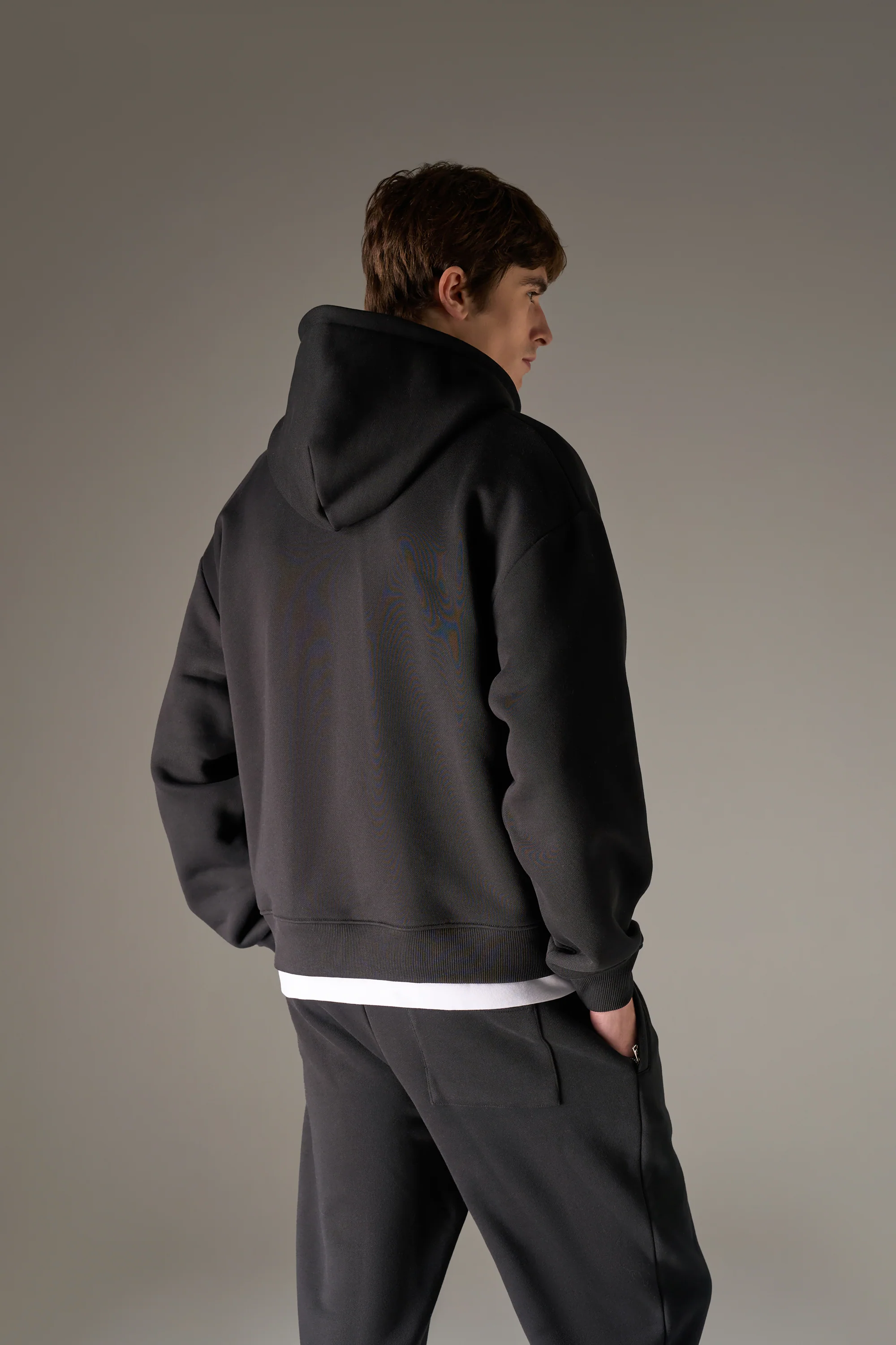HEAVYWEIGHT MONOGRAM APPLIQUE EMBLEM ZIP THROUGH - BLACK - Image 4