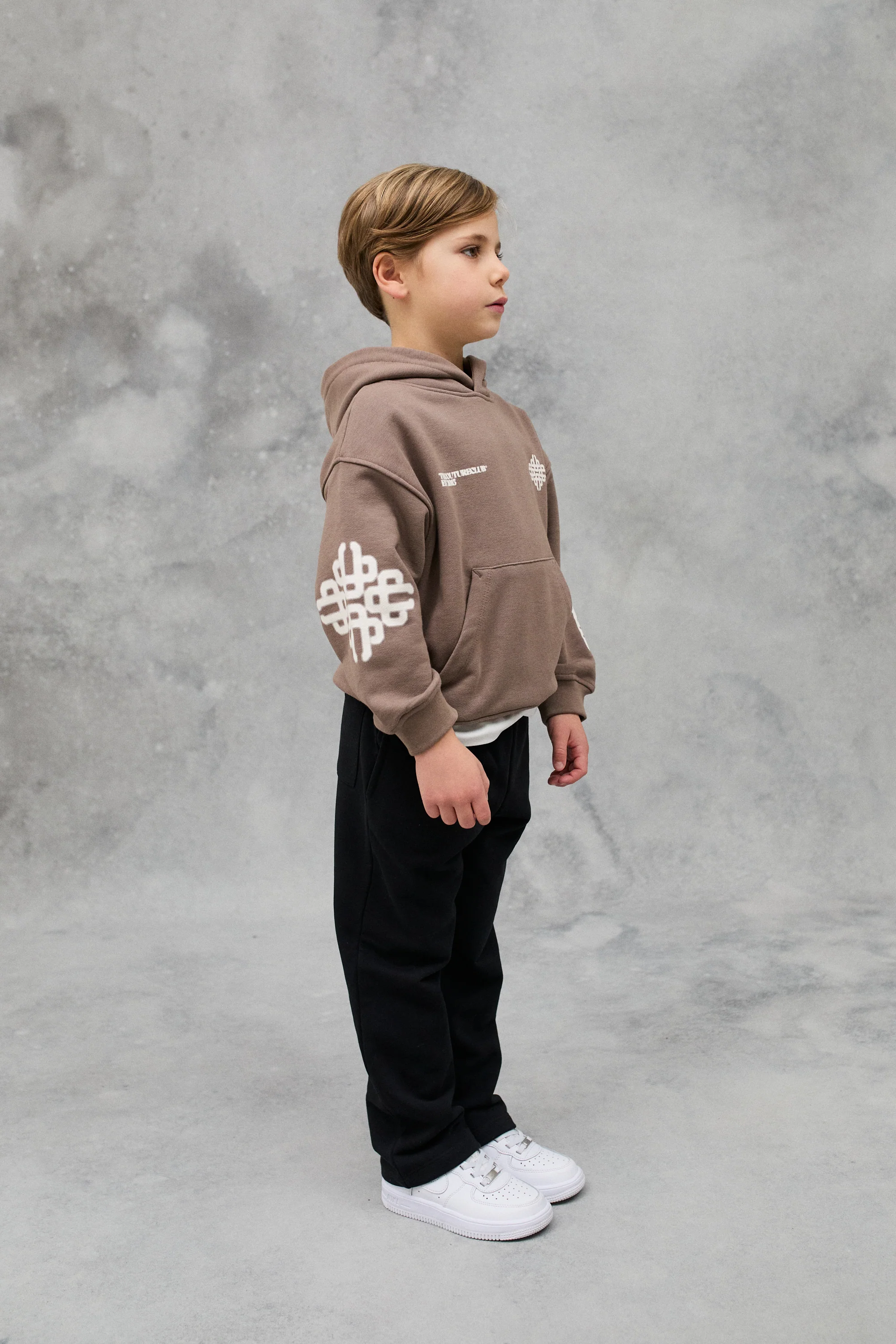 JNR BLURRED GRAPHIC EMBLEM HOODIE - BROWN - Image 4