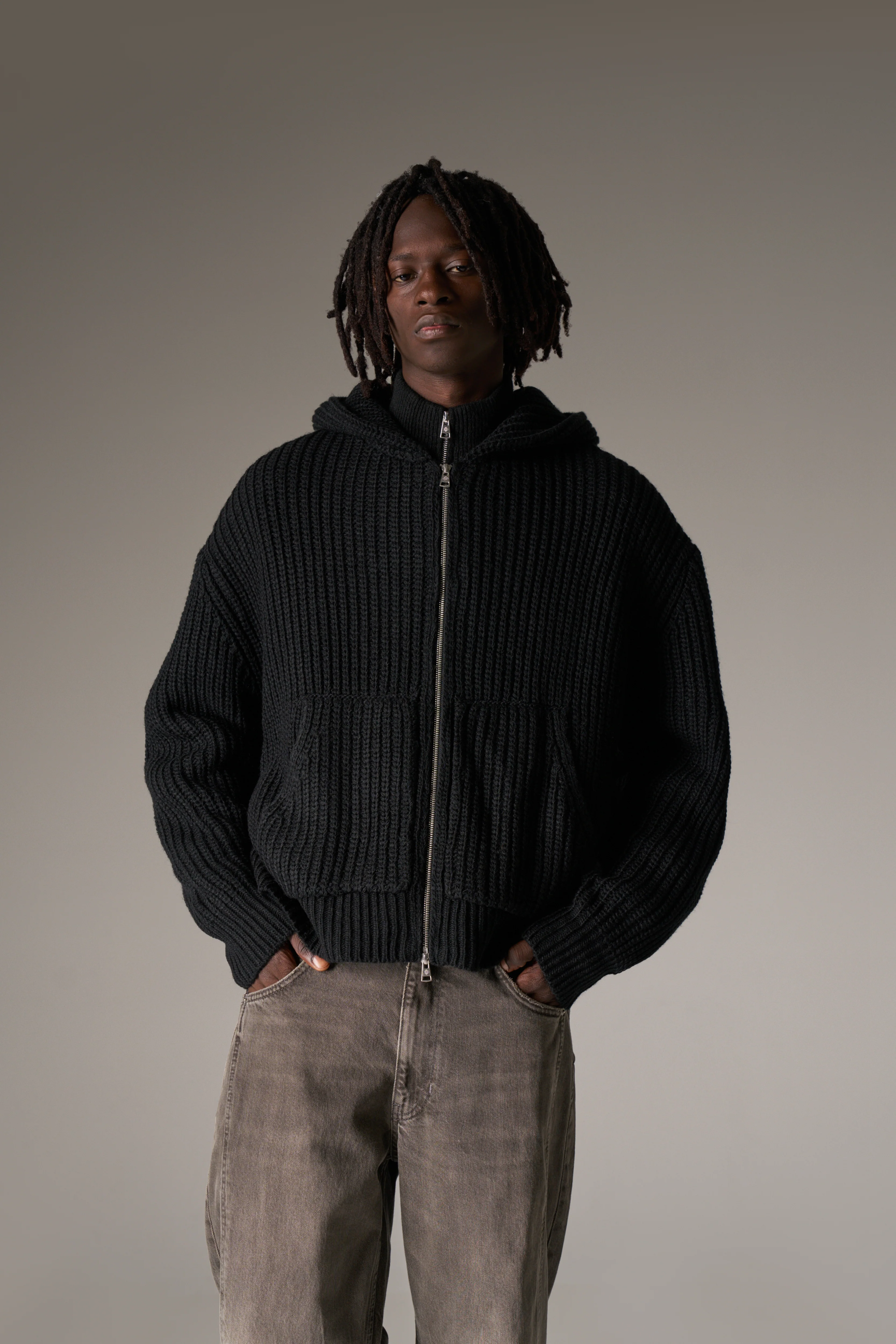 HEAVY RIB KNITTED ZIP THROUGH HOODIE - BLACK - Image 3