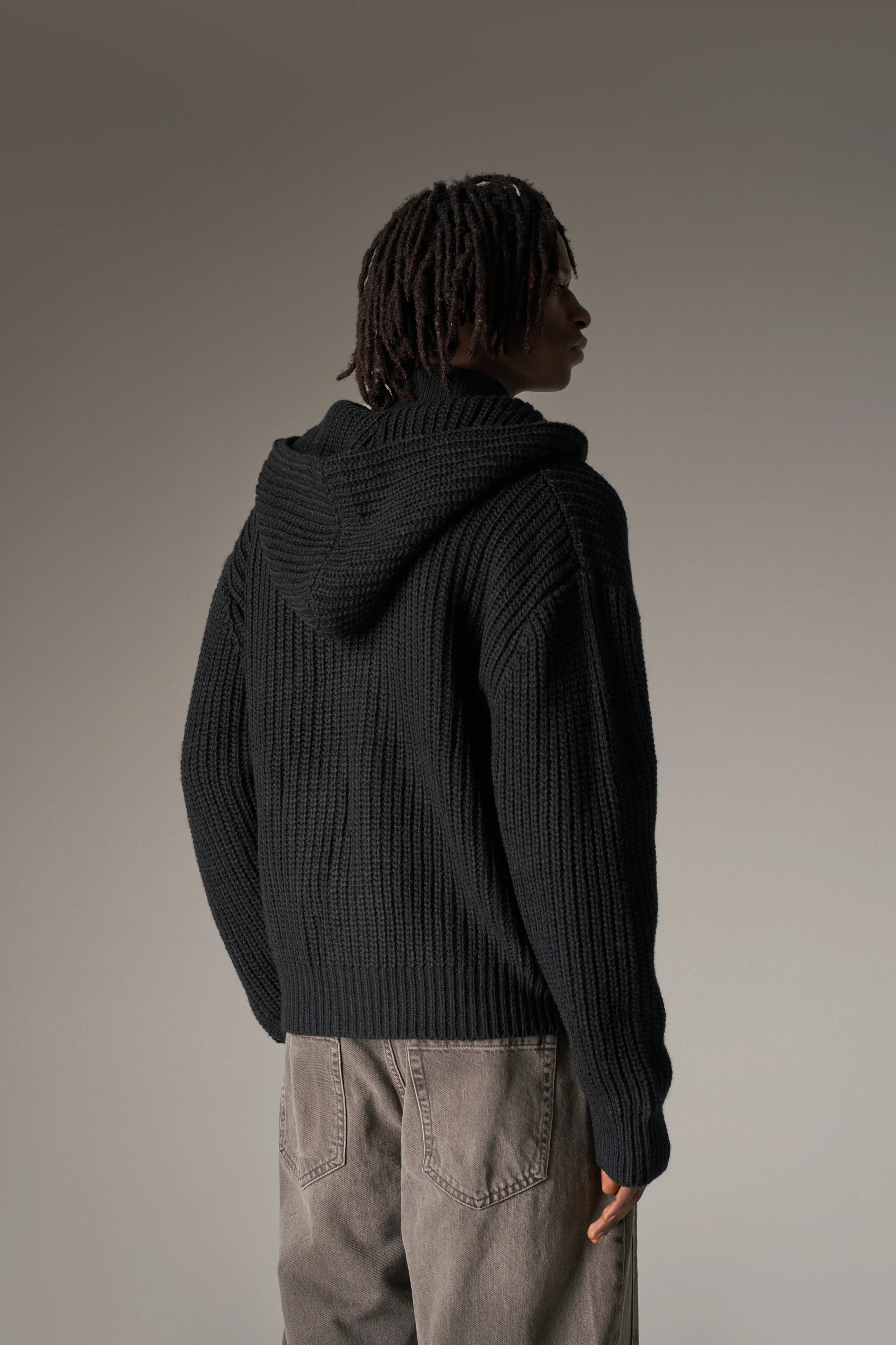 HEAVY RIB KNITTED ZIP THROUGH HOODIE - BLACK - Image 7