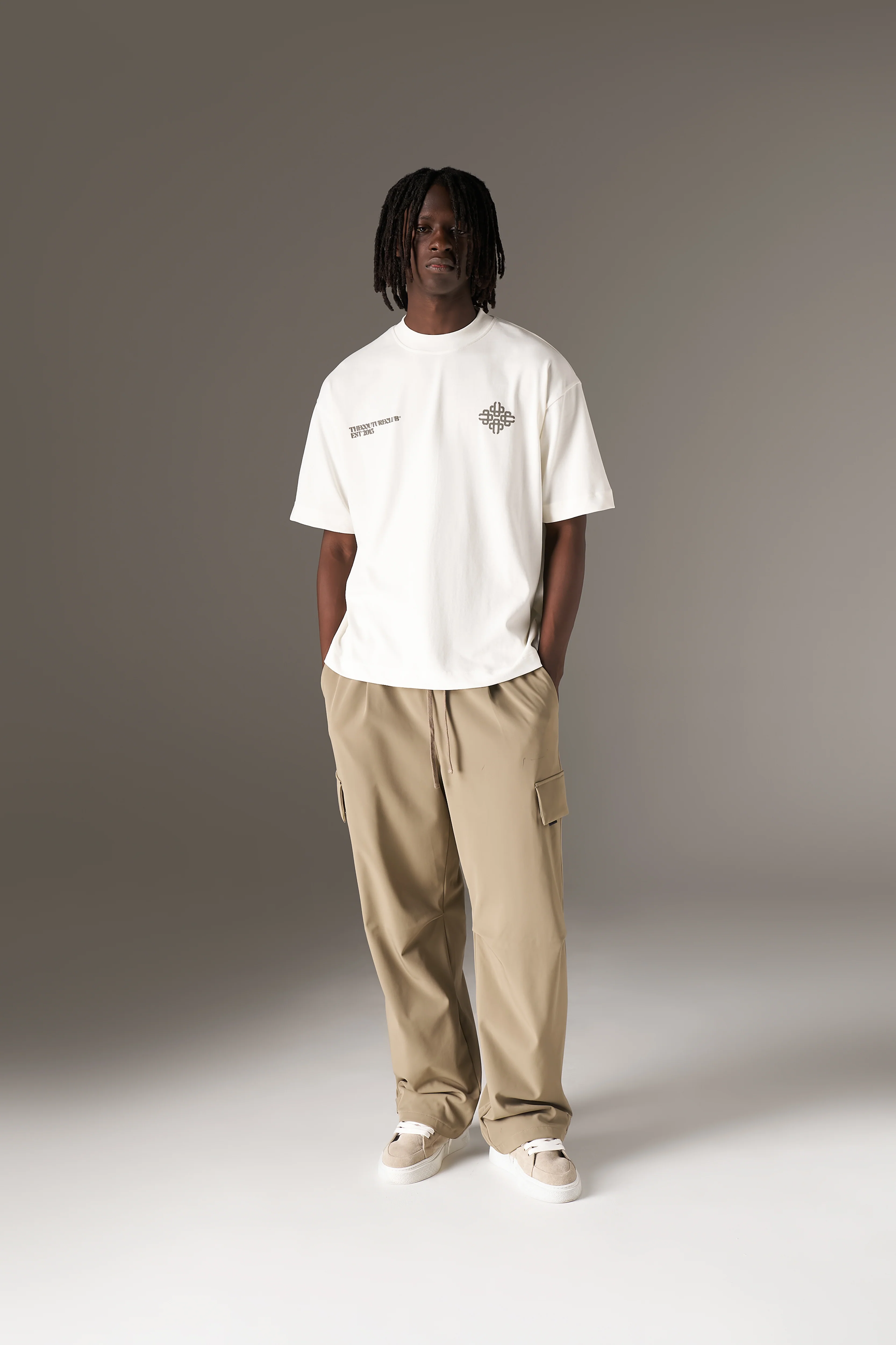 BLURRED GRAPHIC EMBLEM T-SHIRT - KHAKI - Image 3