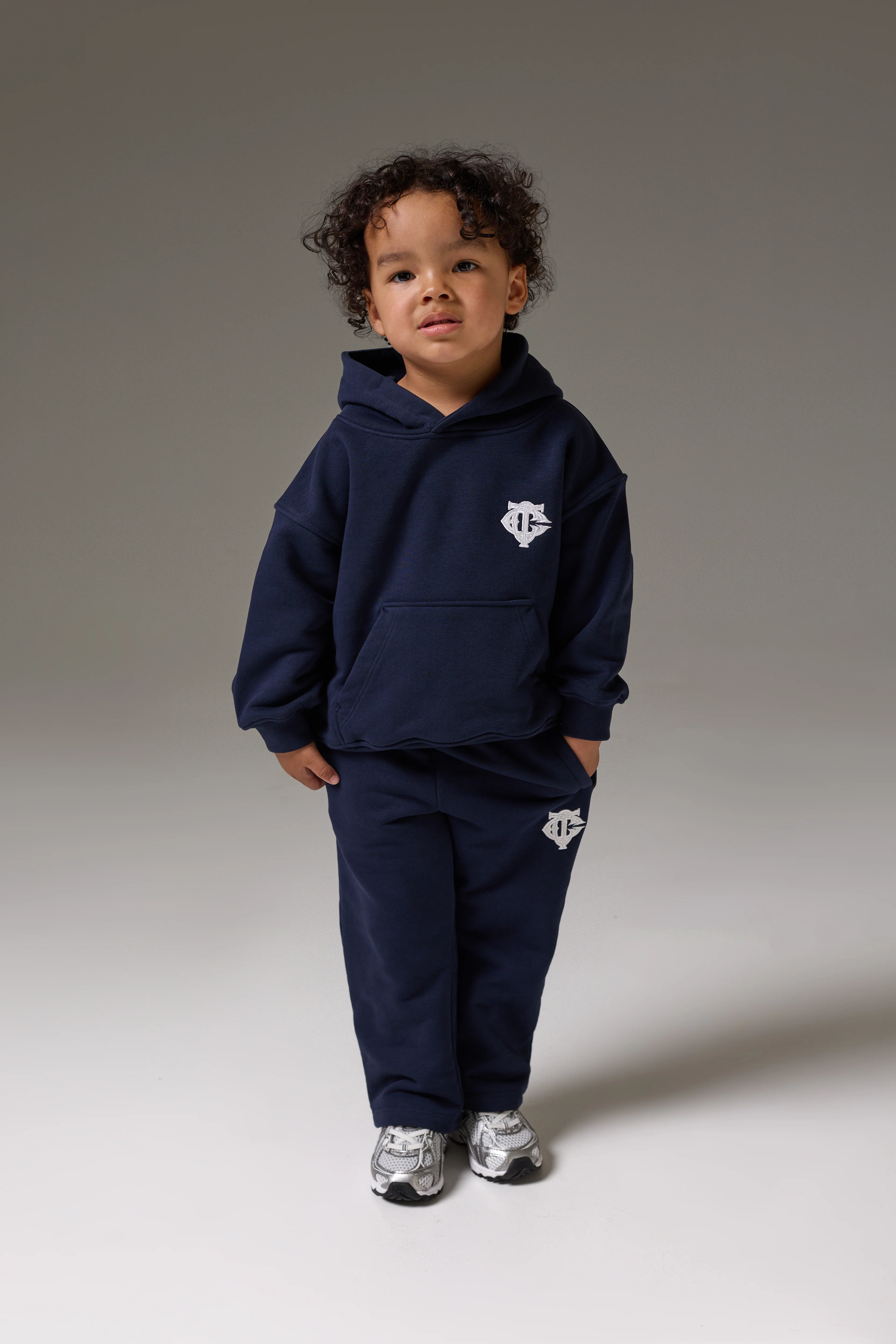 KIDS MONOGRAM EMBLEM APPLIQUE HOODIE - NAVY - Image 7