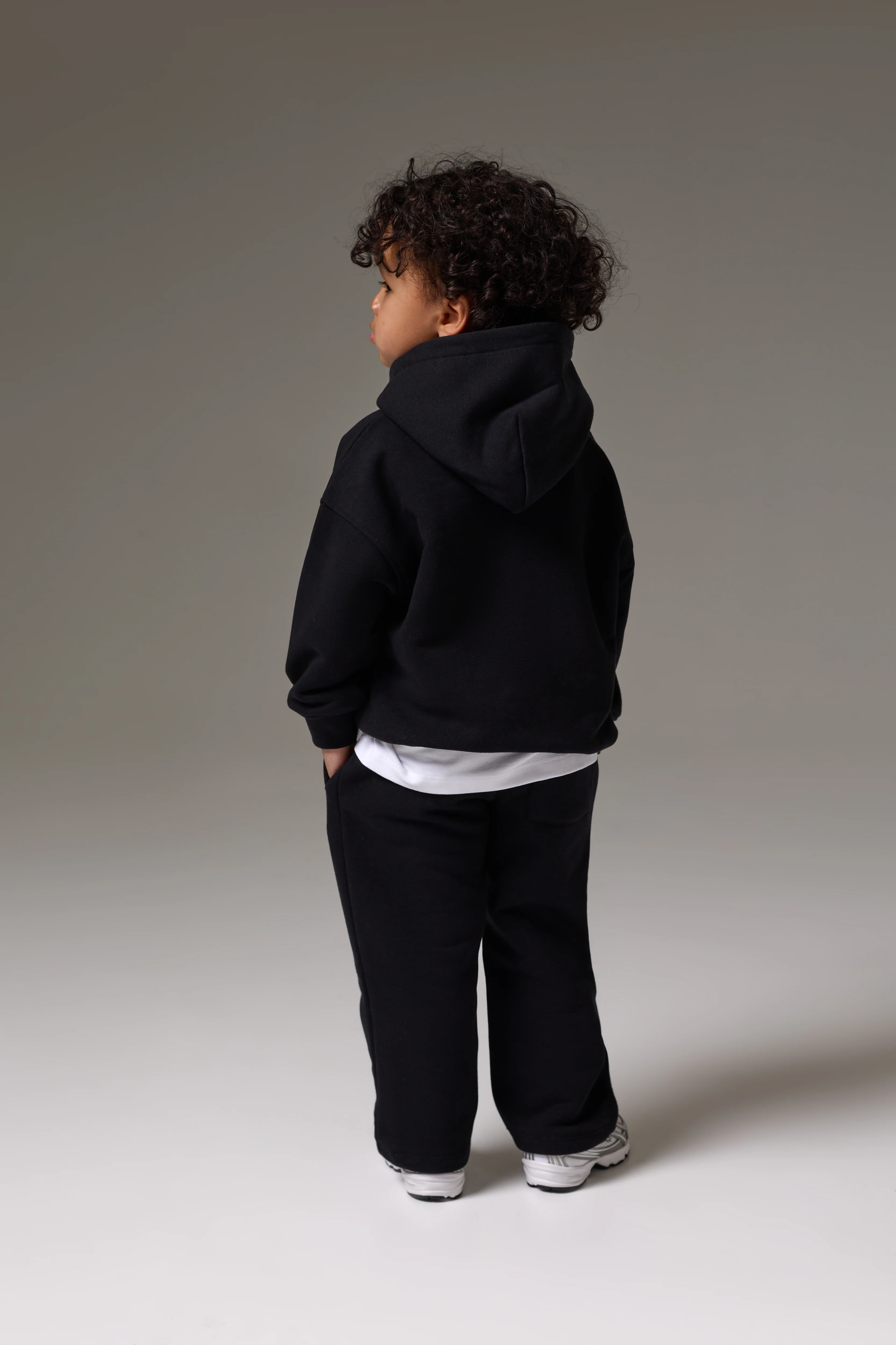 KIDS MONOGRAM EMBLEM APPLIQUE HOODIE - BLACK - Image 5