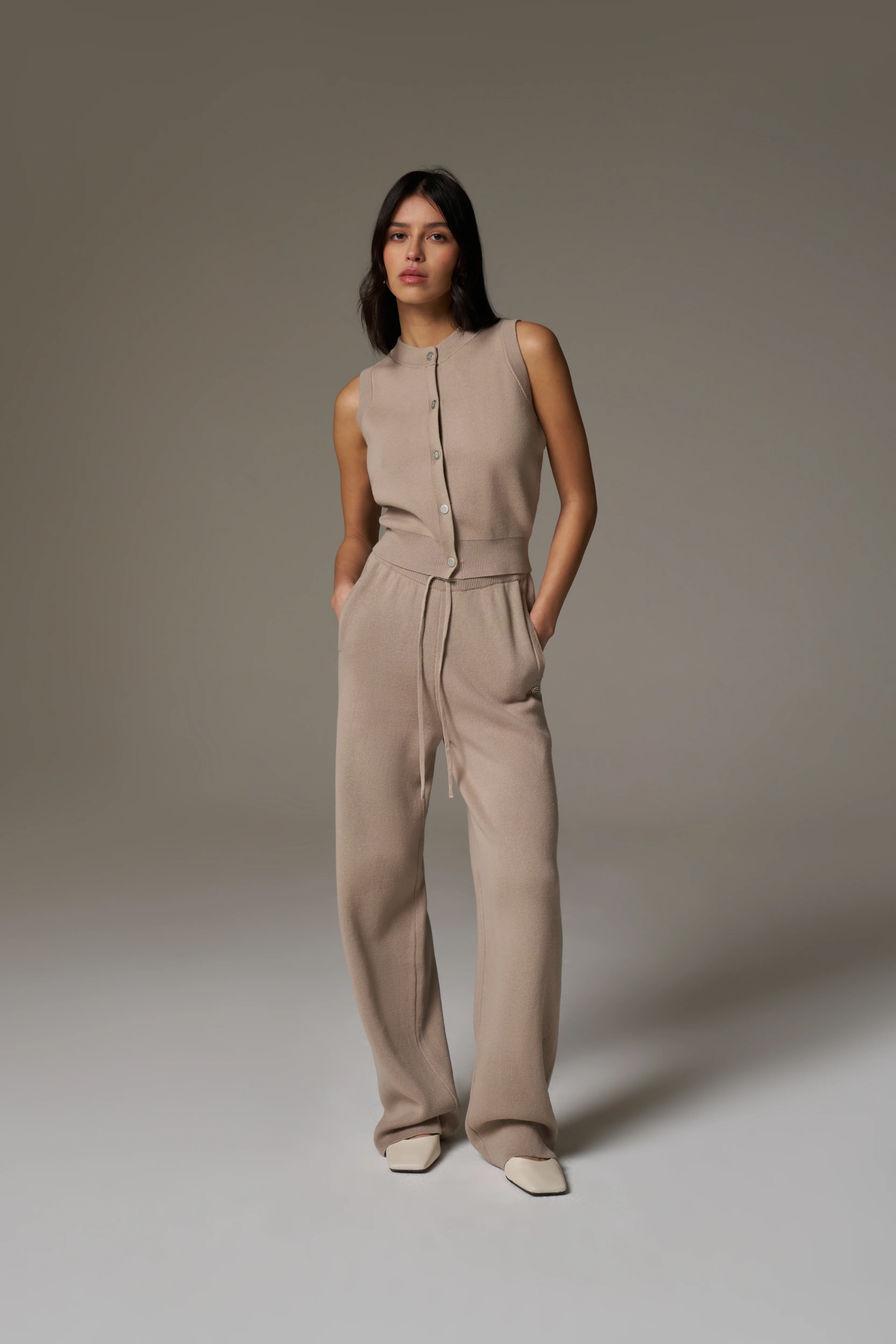 KNITTED RELAXED JOGGERS - BEIGE - Image 3