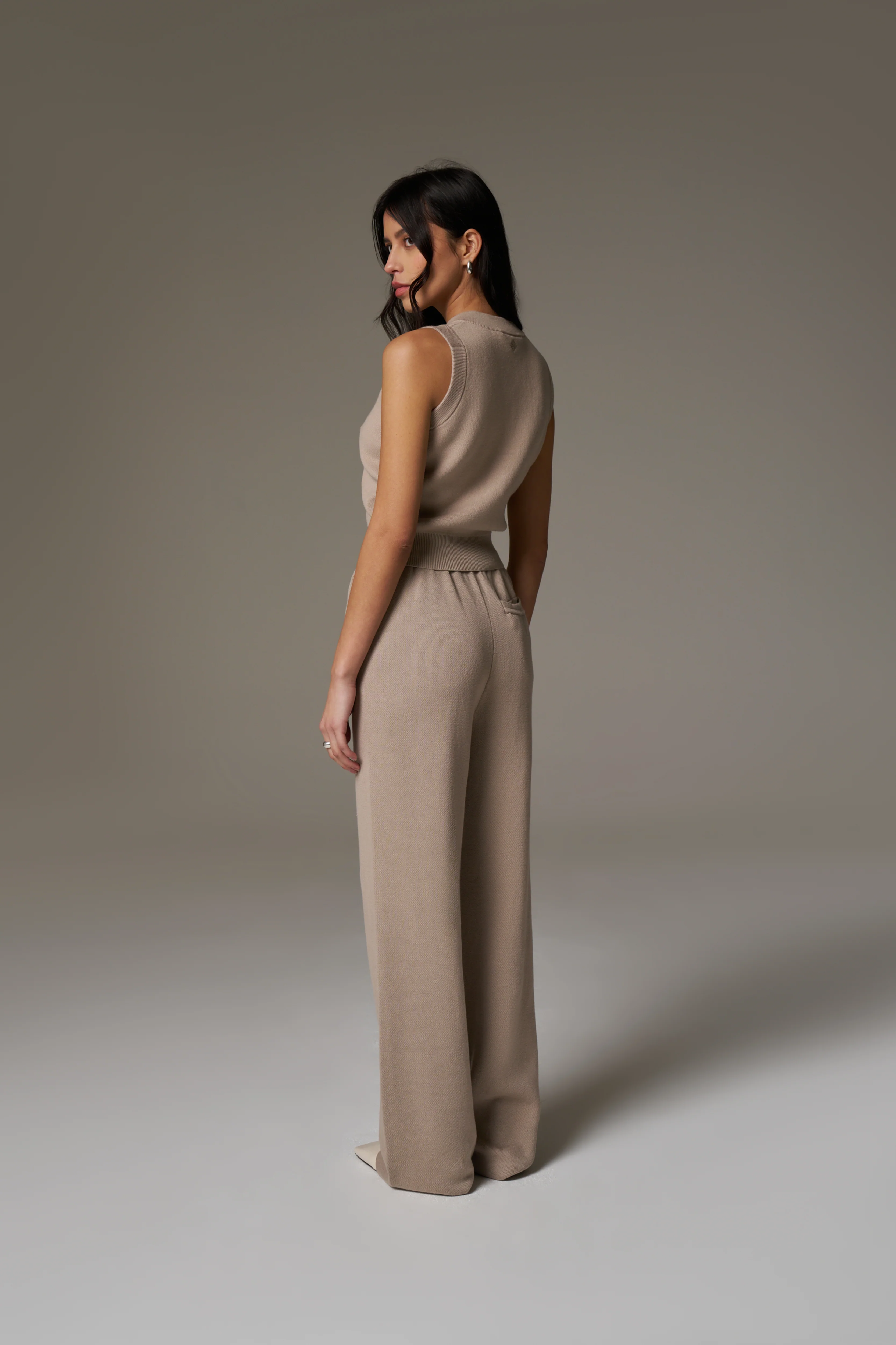 KNITTED RELAXED JOGGERS - BEIGE - Image 7