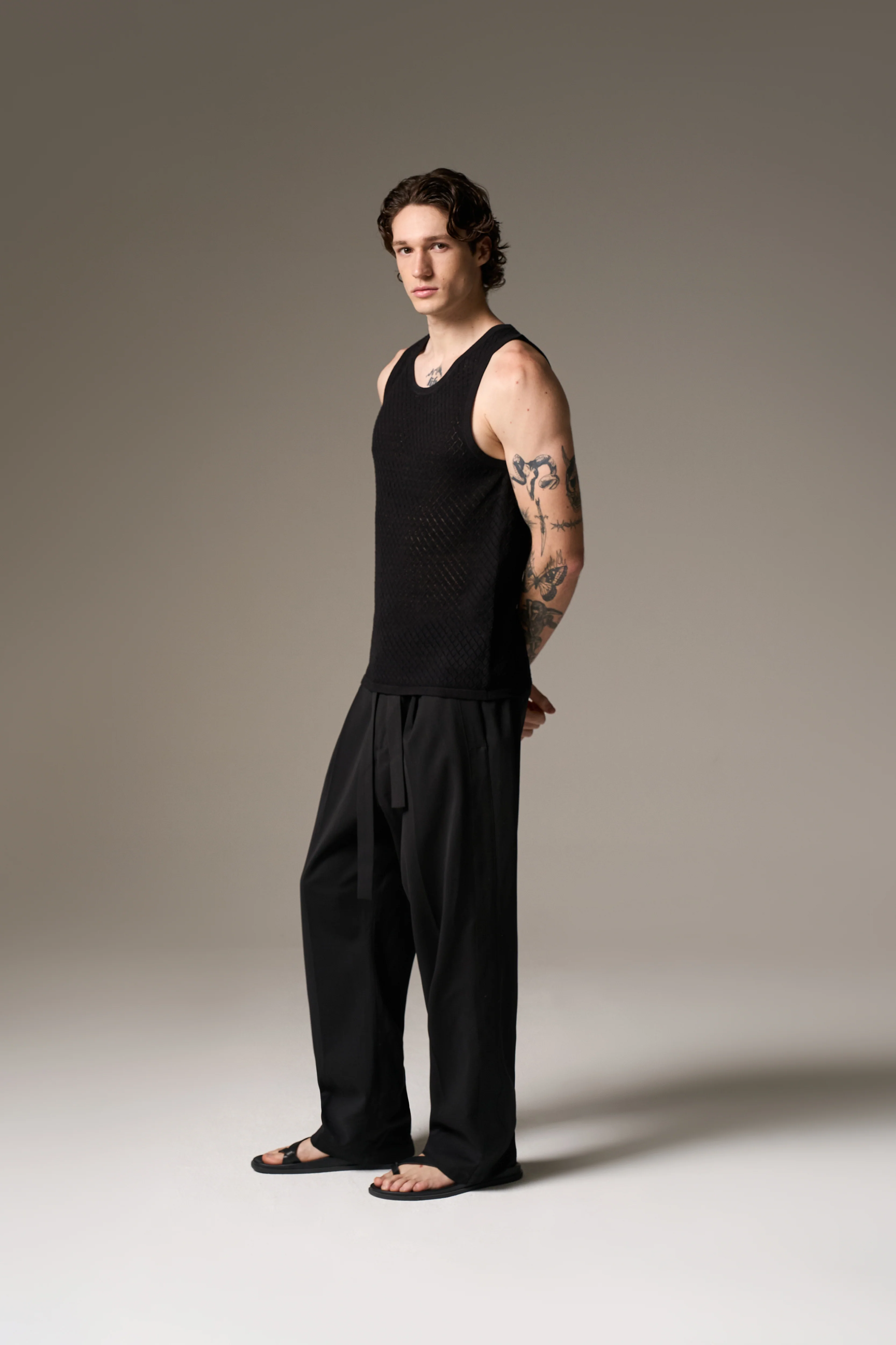 KNITTED VEST - BLACK - Image 6