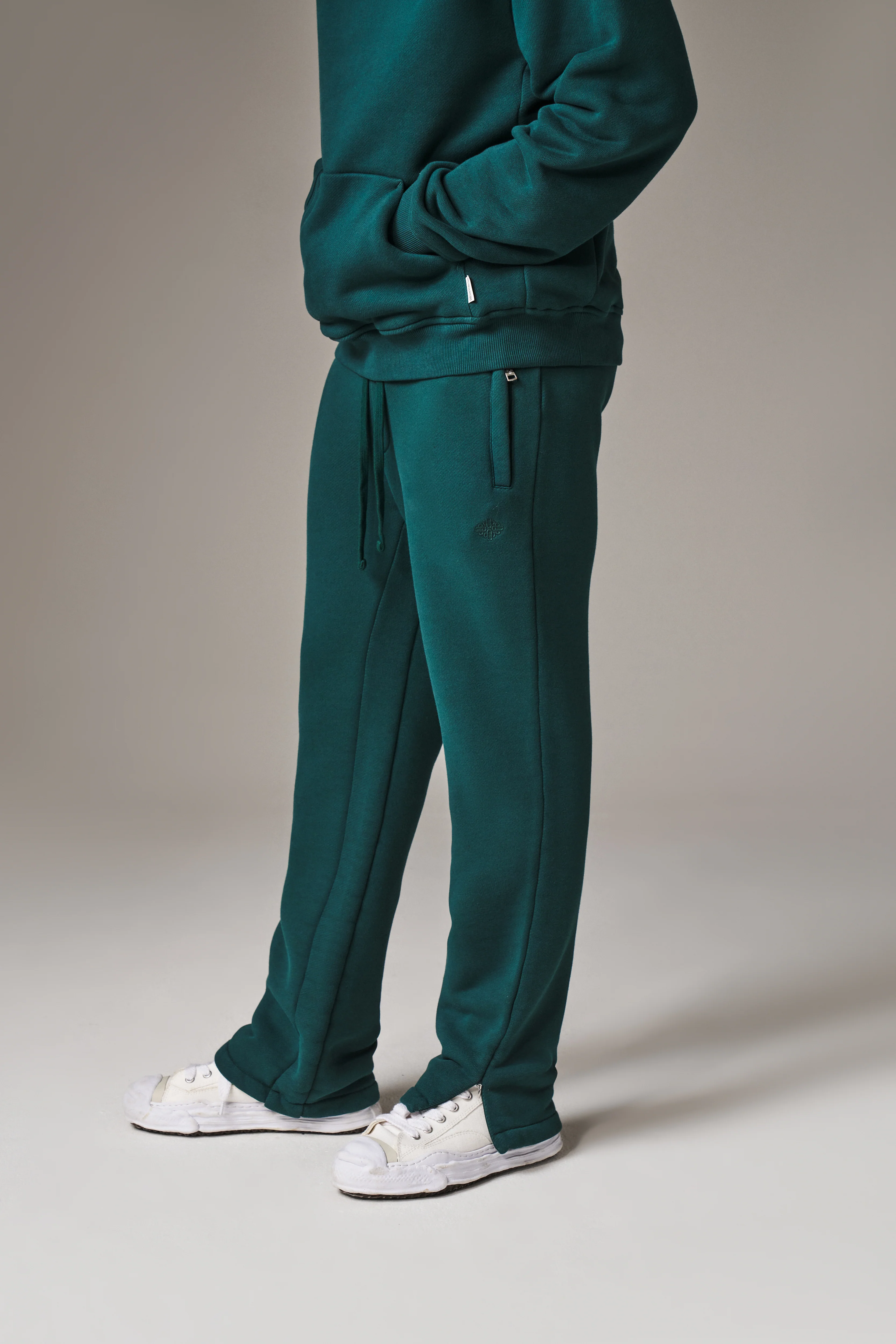 LAUNDERED CLASSICS JOGGER - GREEN - Image 5