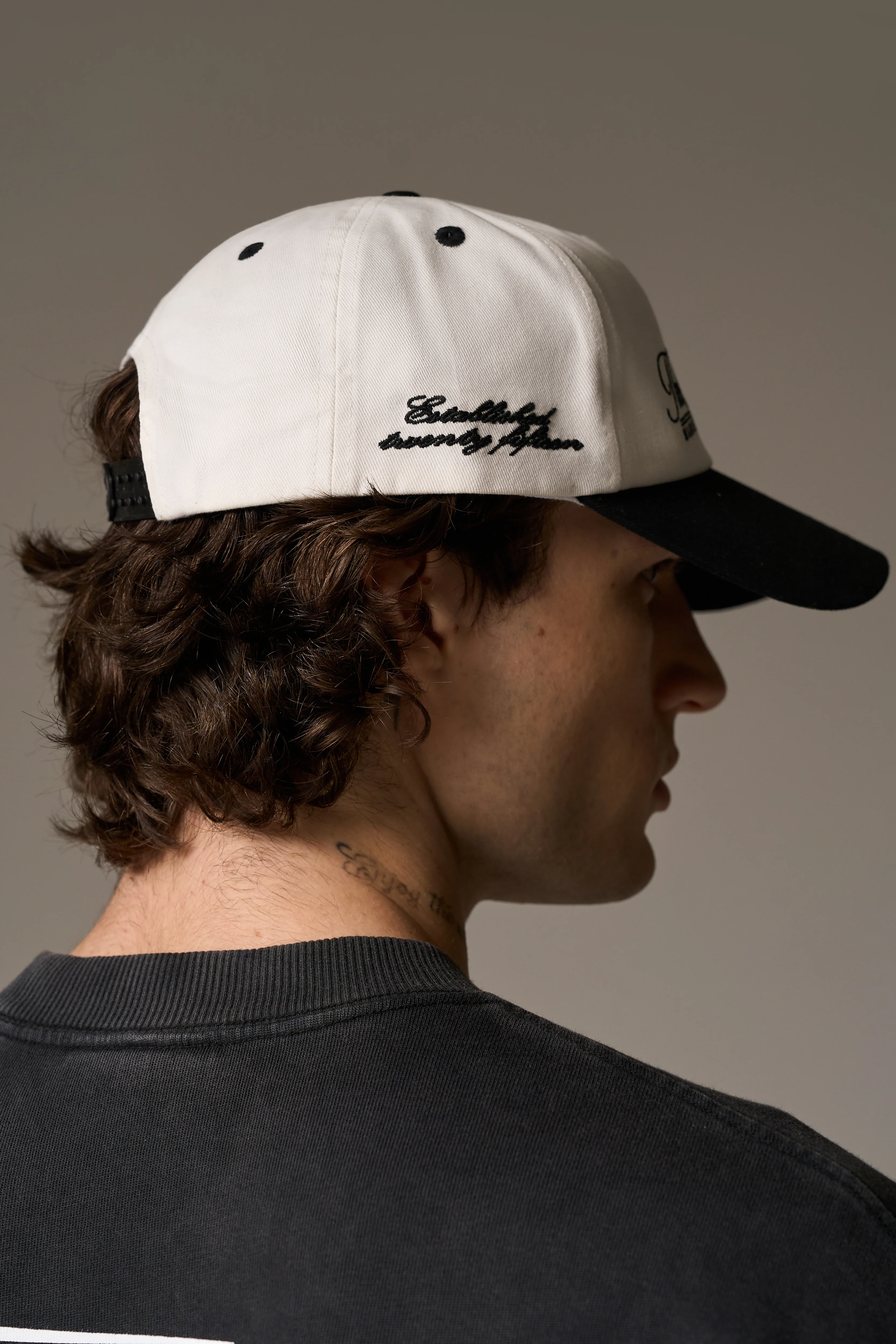 LAUREL EMBROIDERY CAP - BLACK - Image 5