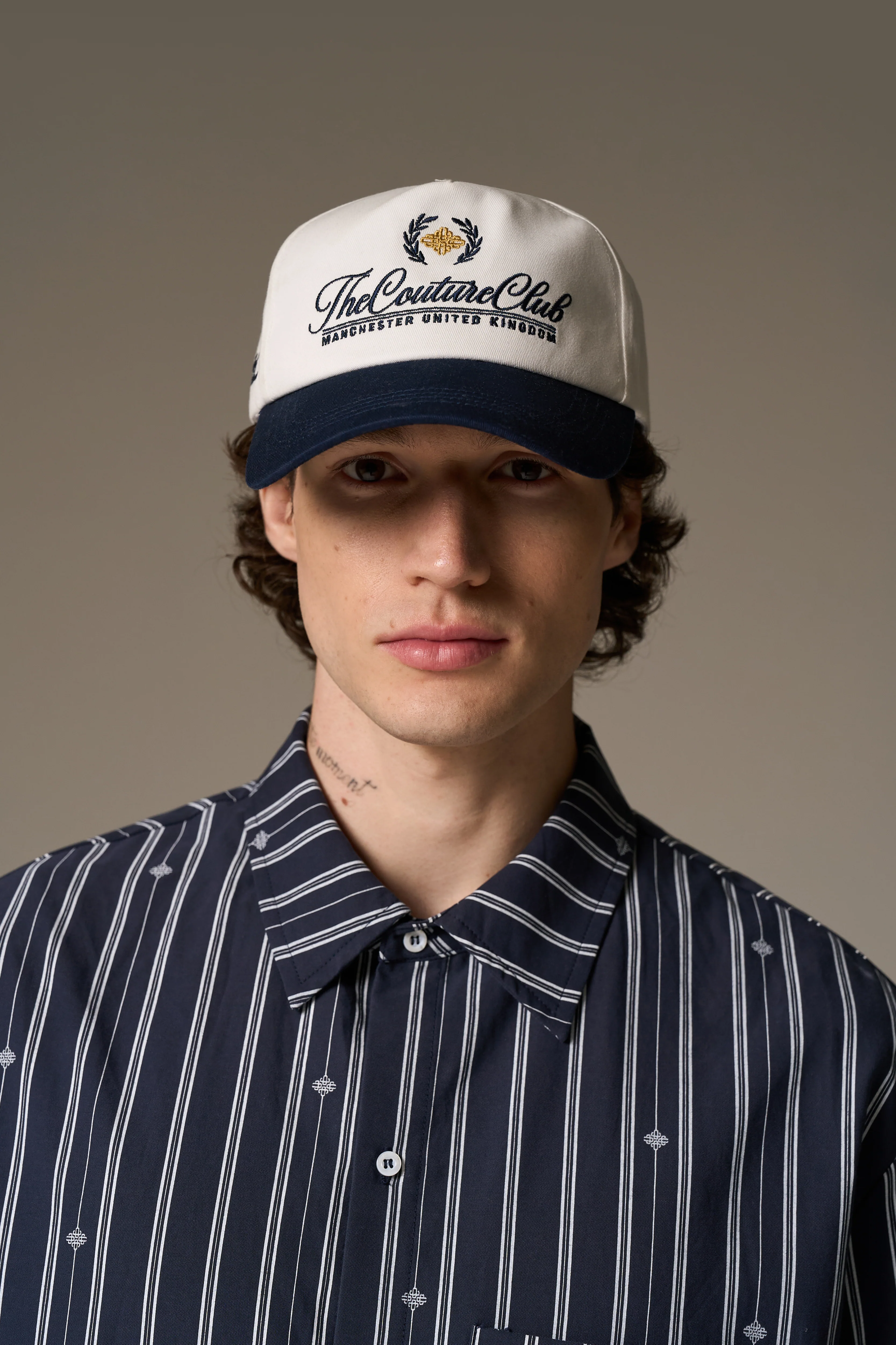 LAUREL EMBROIDERY CAP - NAVY - Image 2