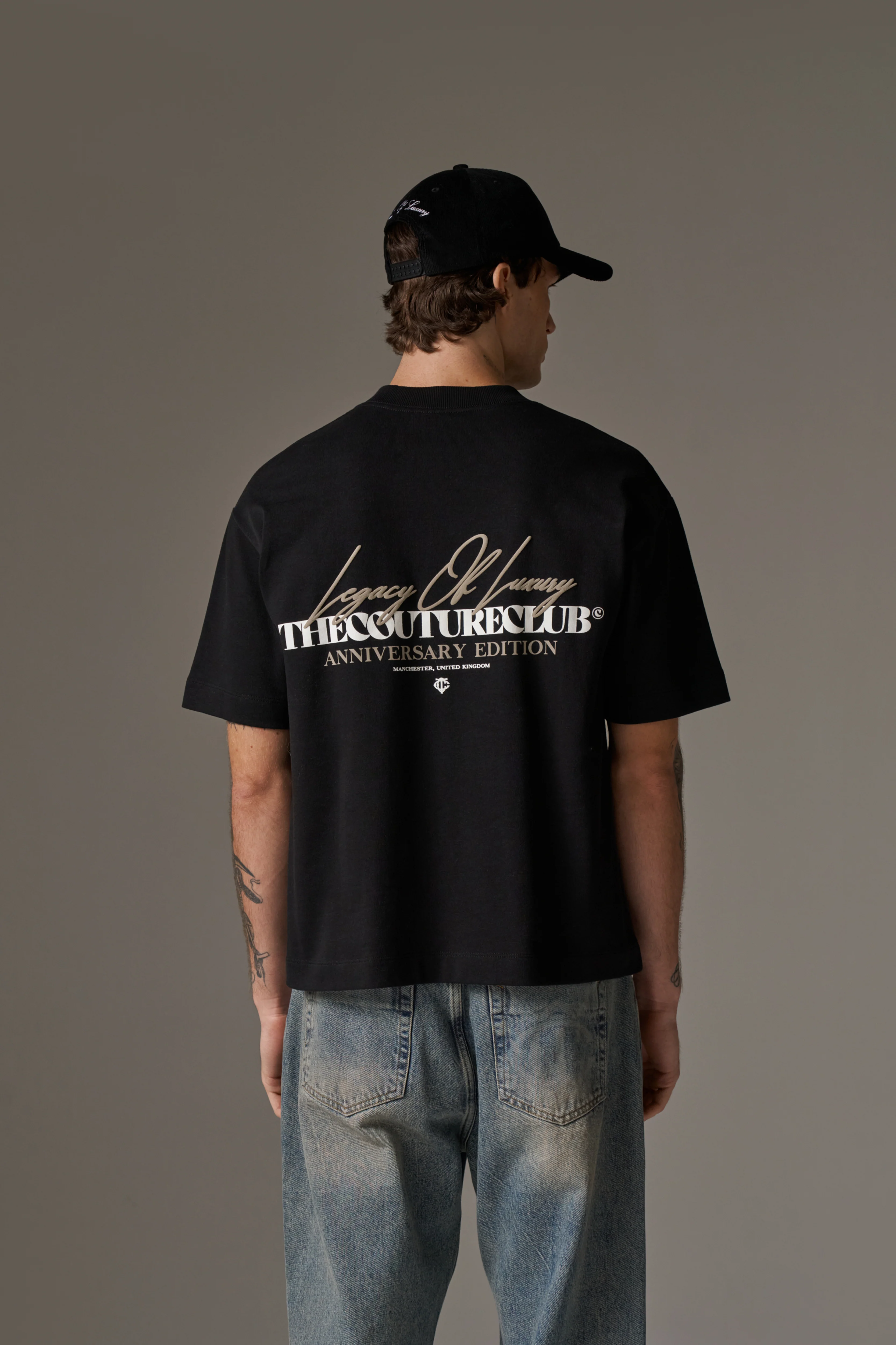 LEGACY OF LUXURY T-SHIRT - BLACK - Image 3