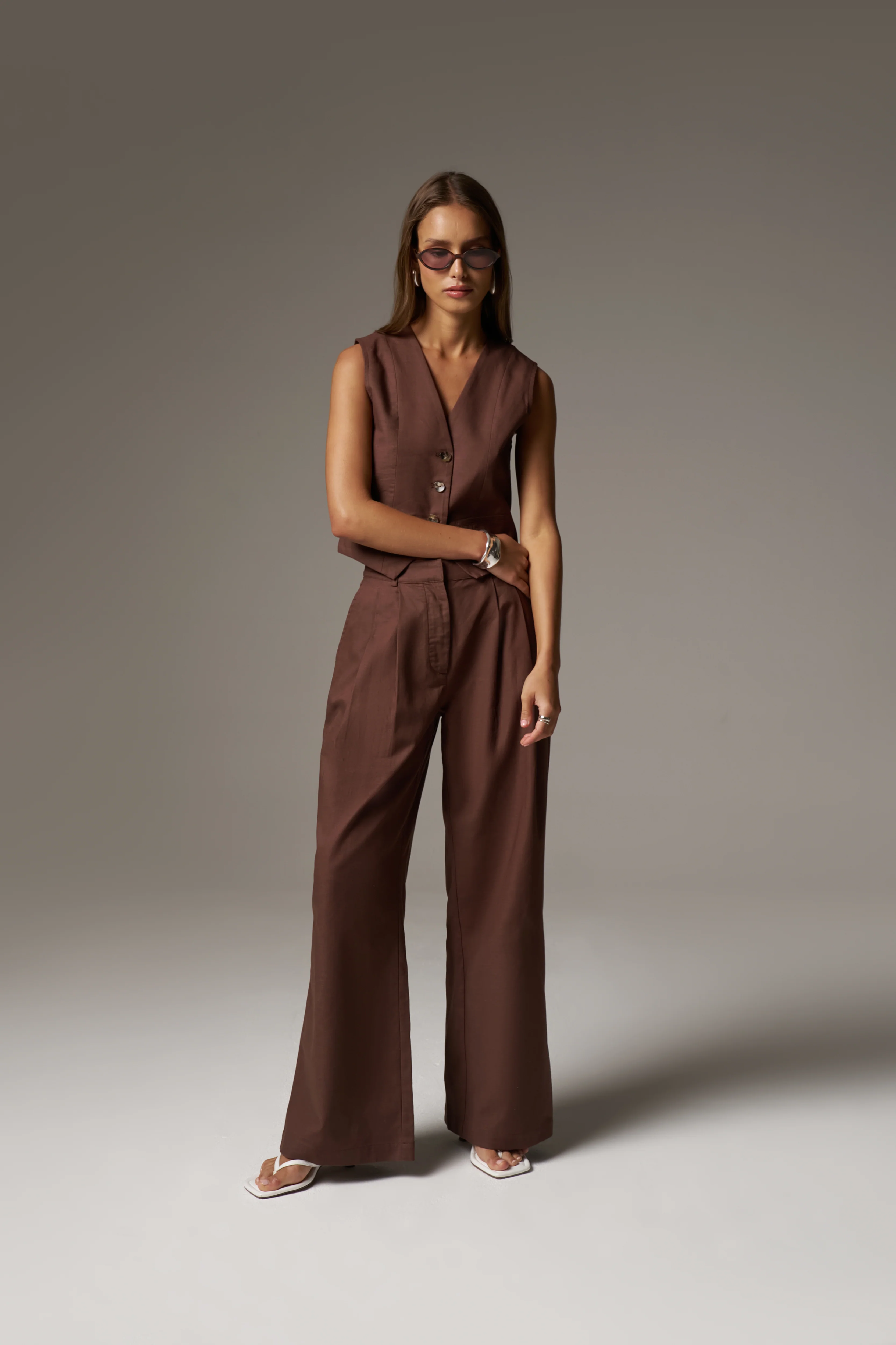 LINEN BLEND WAISTCOAT - CHOCOLATE - Image 10
