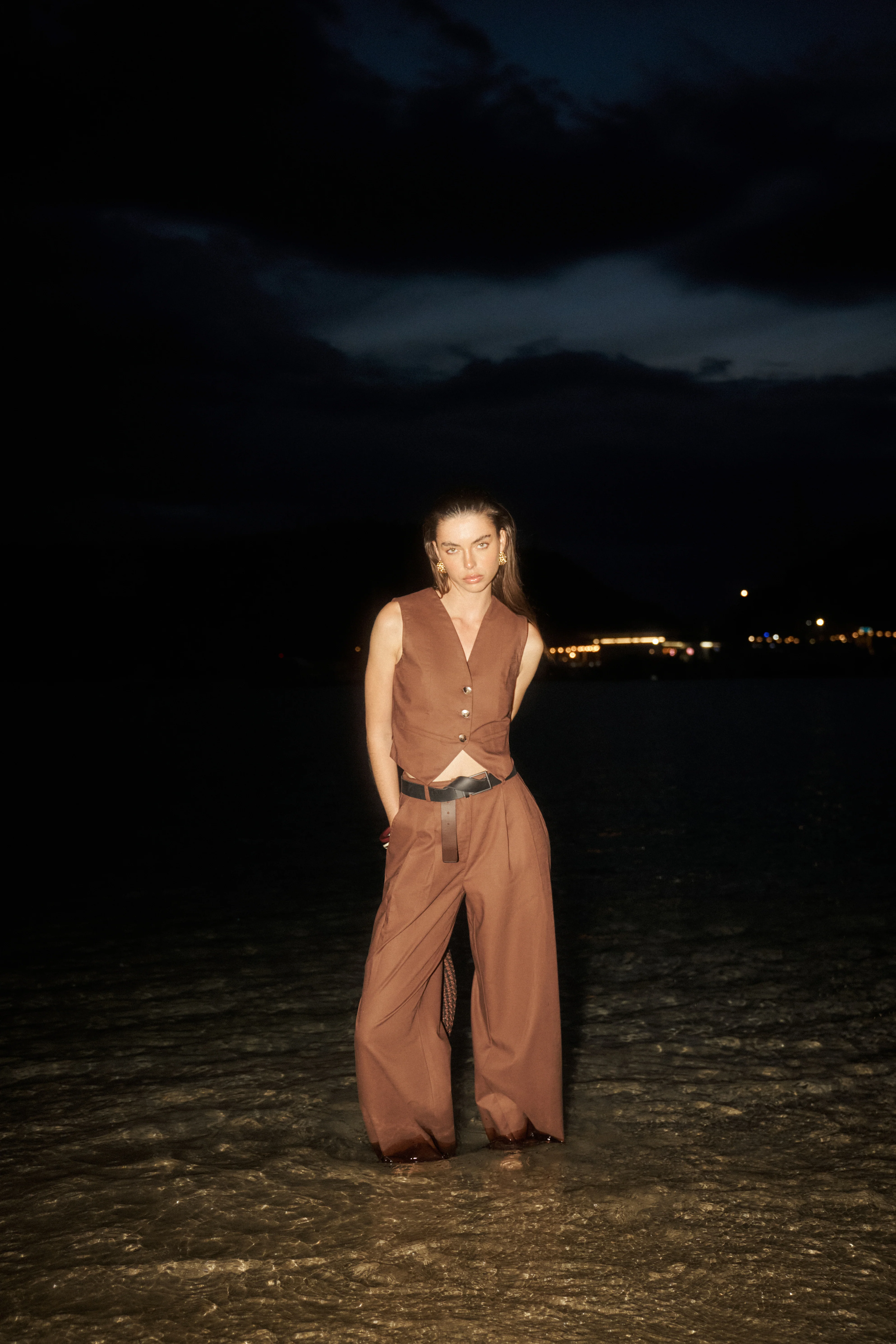 LINEN BLEND WAISTCOAT - CHOCOLATE - Image 3