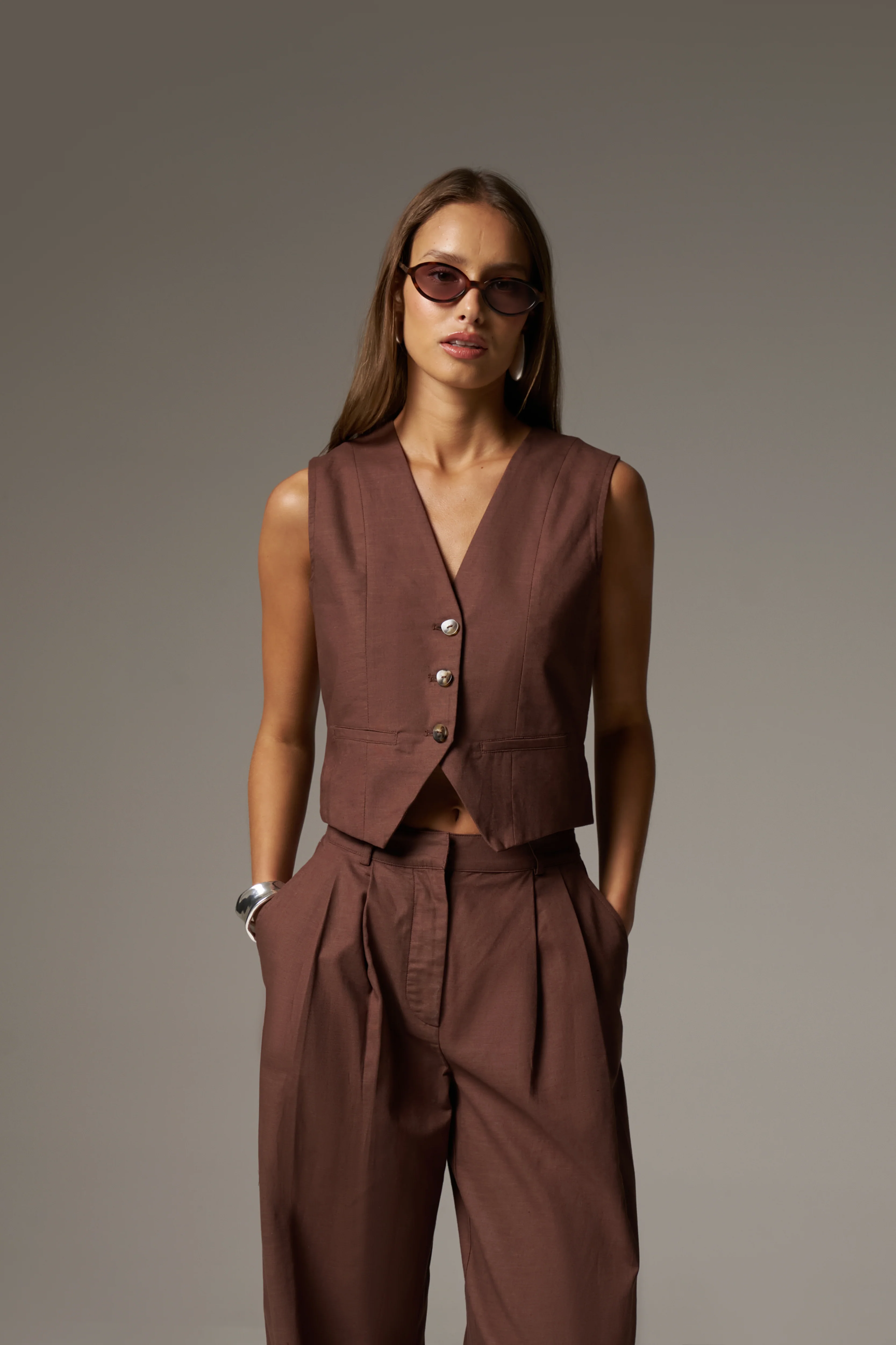 LINEN BLEND WAISTCOAT - CHOCOLATE - Image 4
