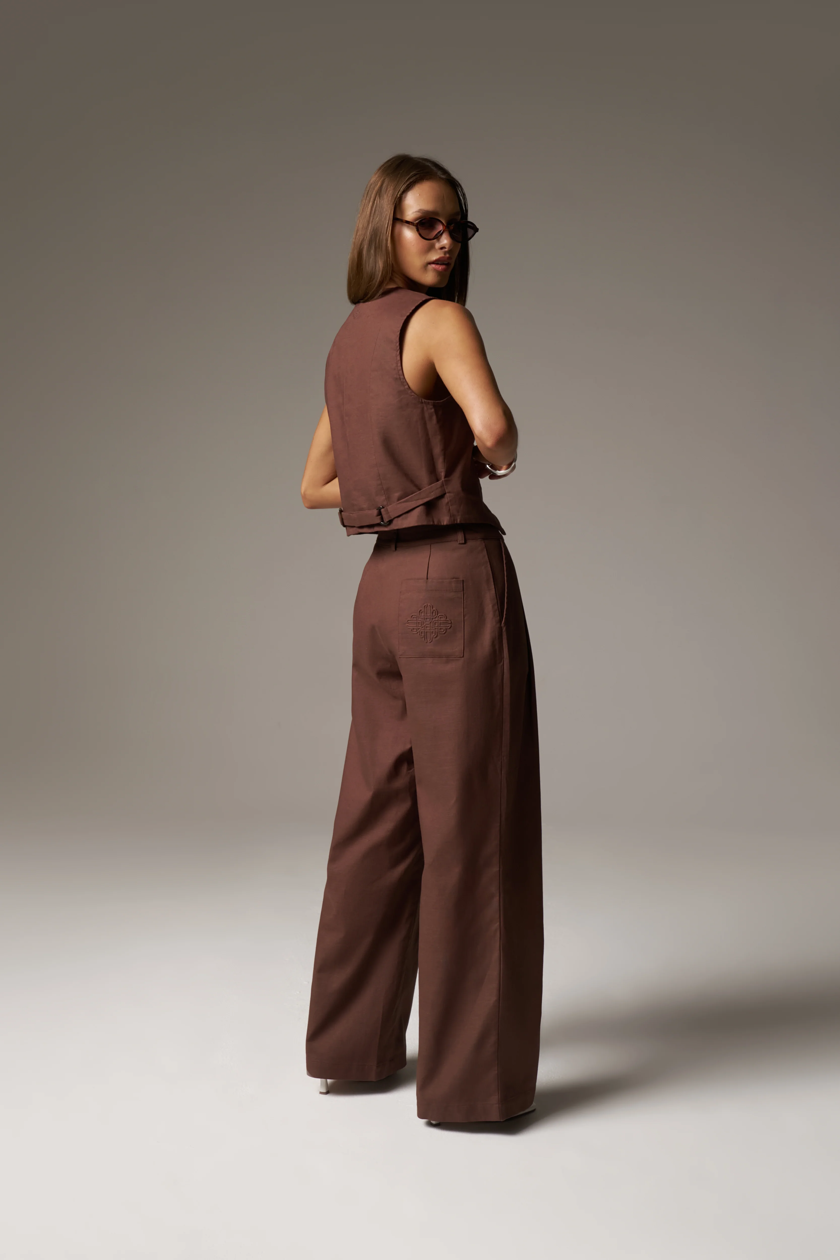 LINEN BLEND WAISTCOAT - CHOCOLATE - Image 9