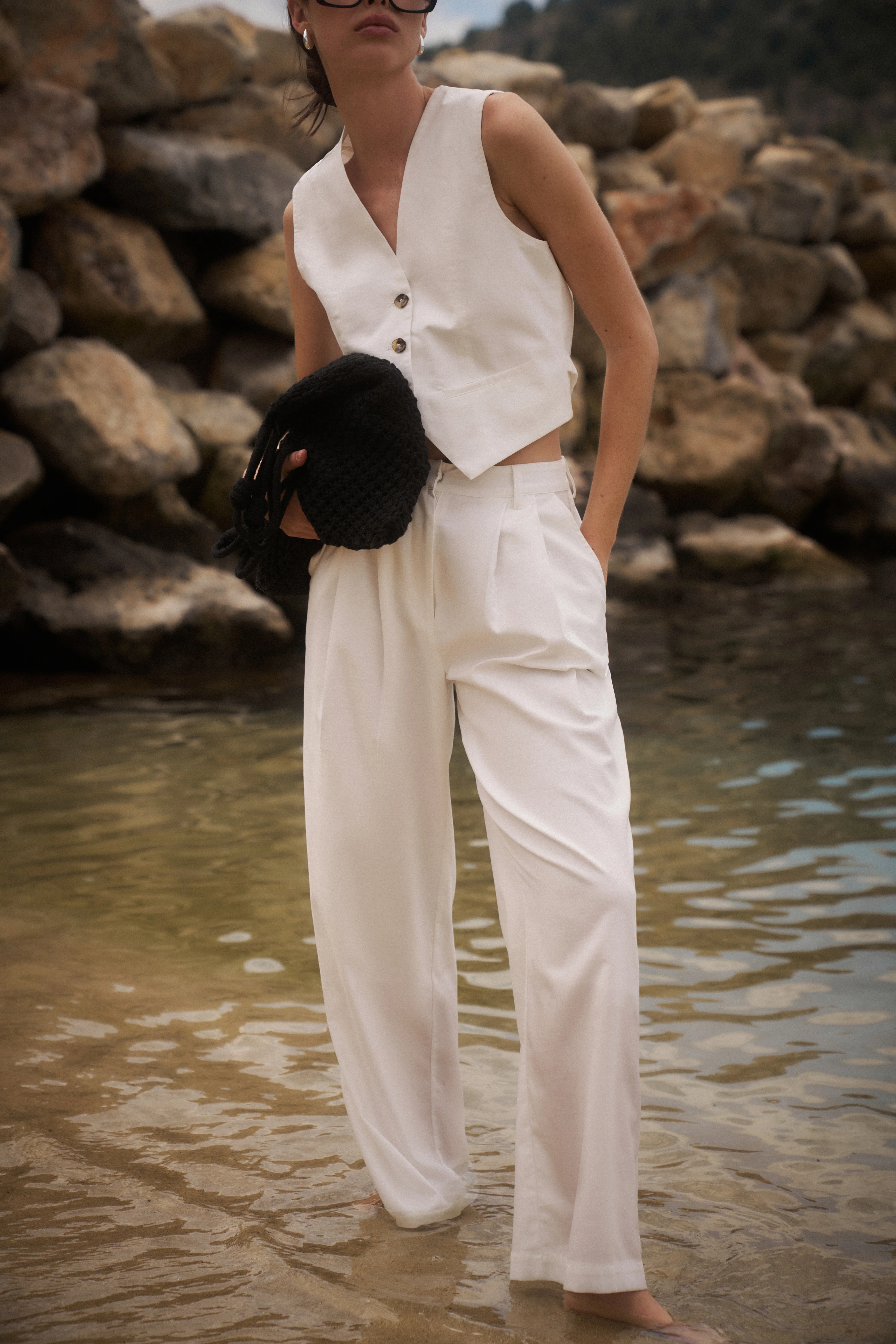 LINEN BLEND WIDE LEG PLEATED TROUSERS - WHITE - Image 8
