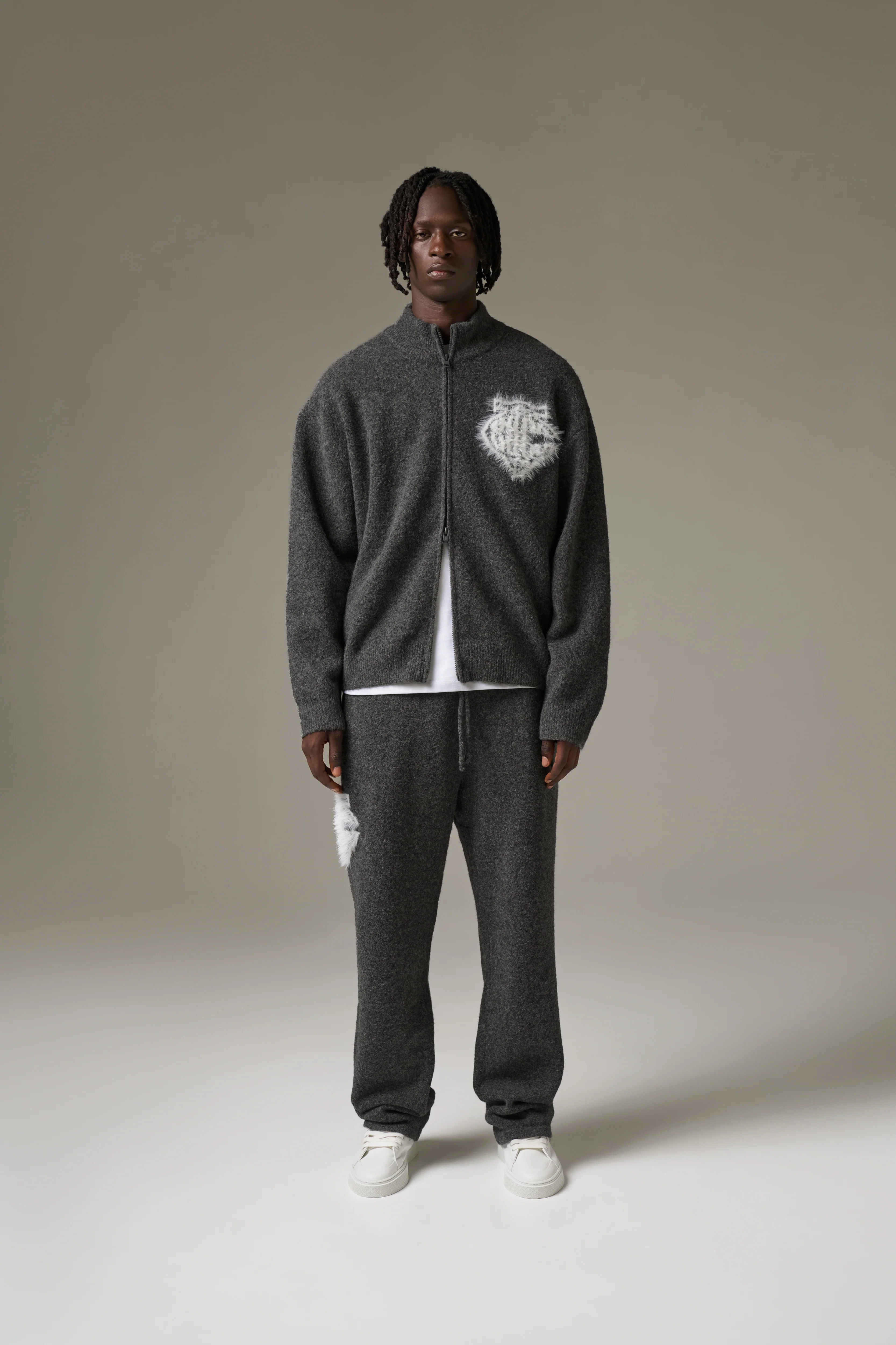 MONOGRAM FLUFFY KNIT ZIP THROUGH - CHARCOAL - Image 4