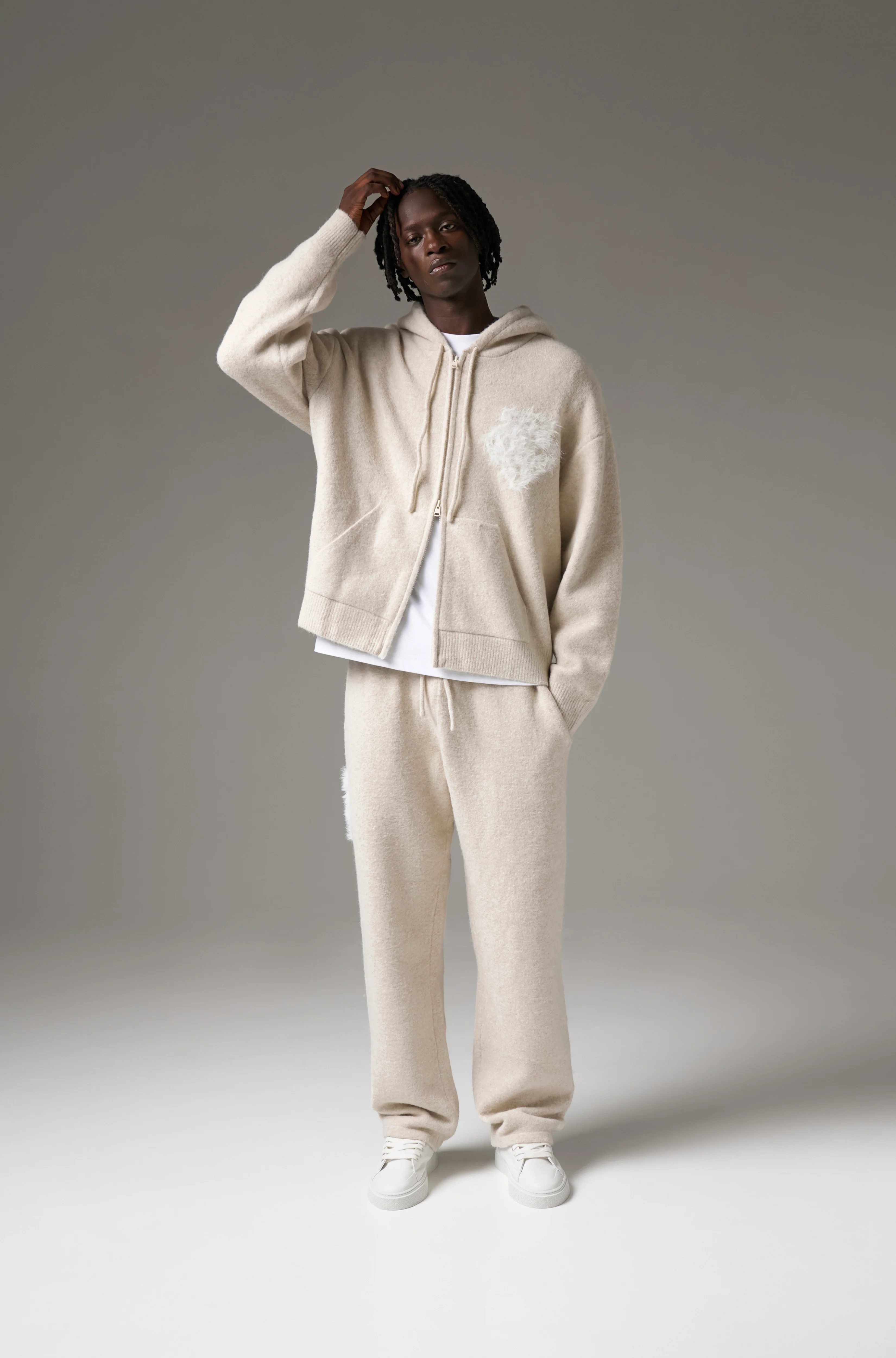 MONOGRAM FLUFFY KNIT ZIP THROUGH HOODIE - BEIGE - Image 4