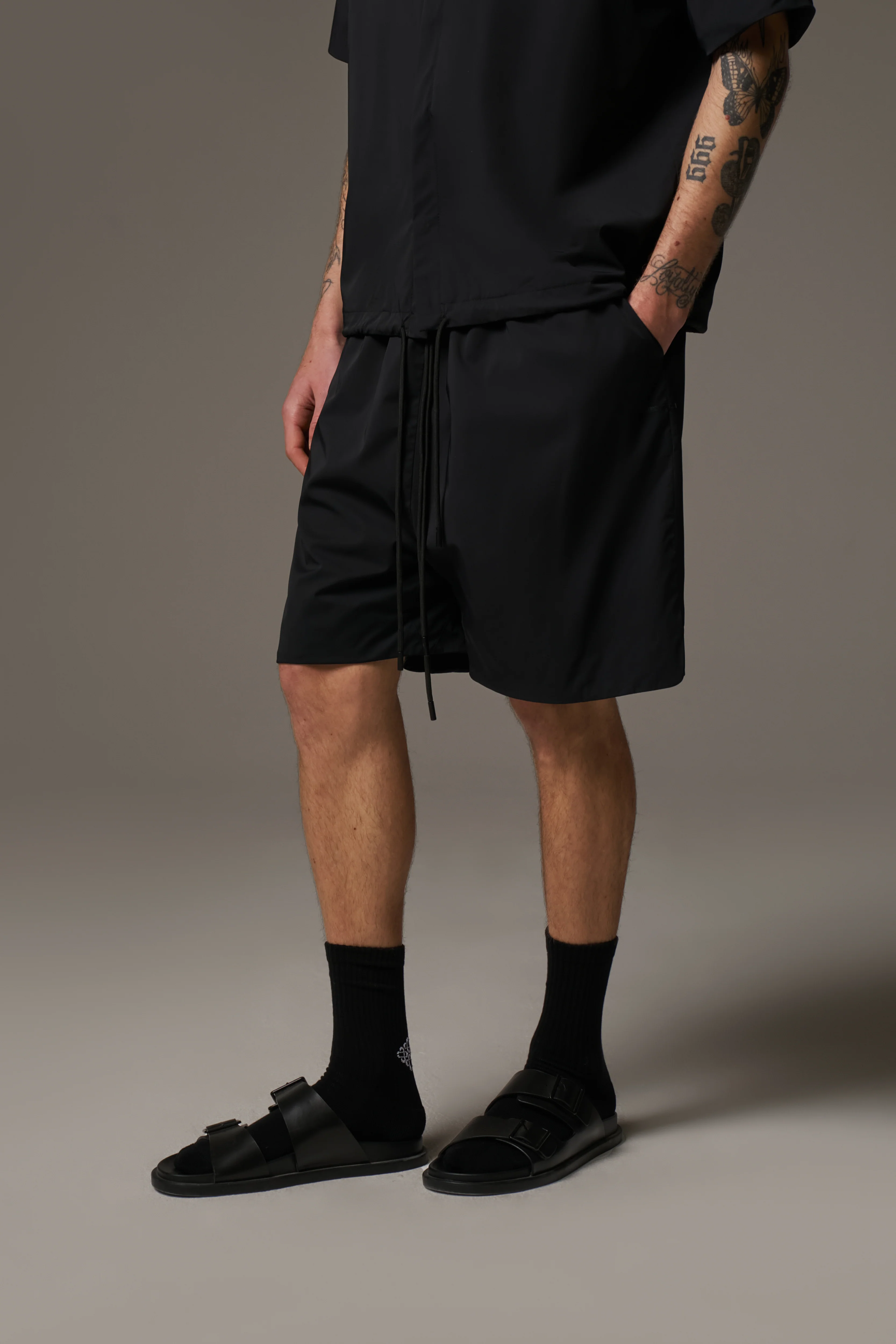 NYLON DRAWCORD SHORTS - BLACK - Image 7