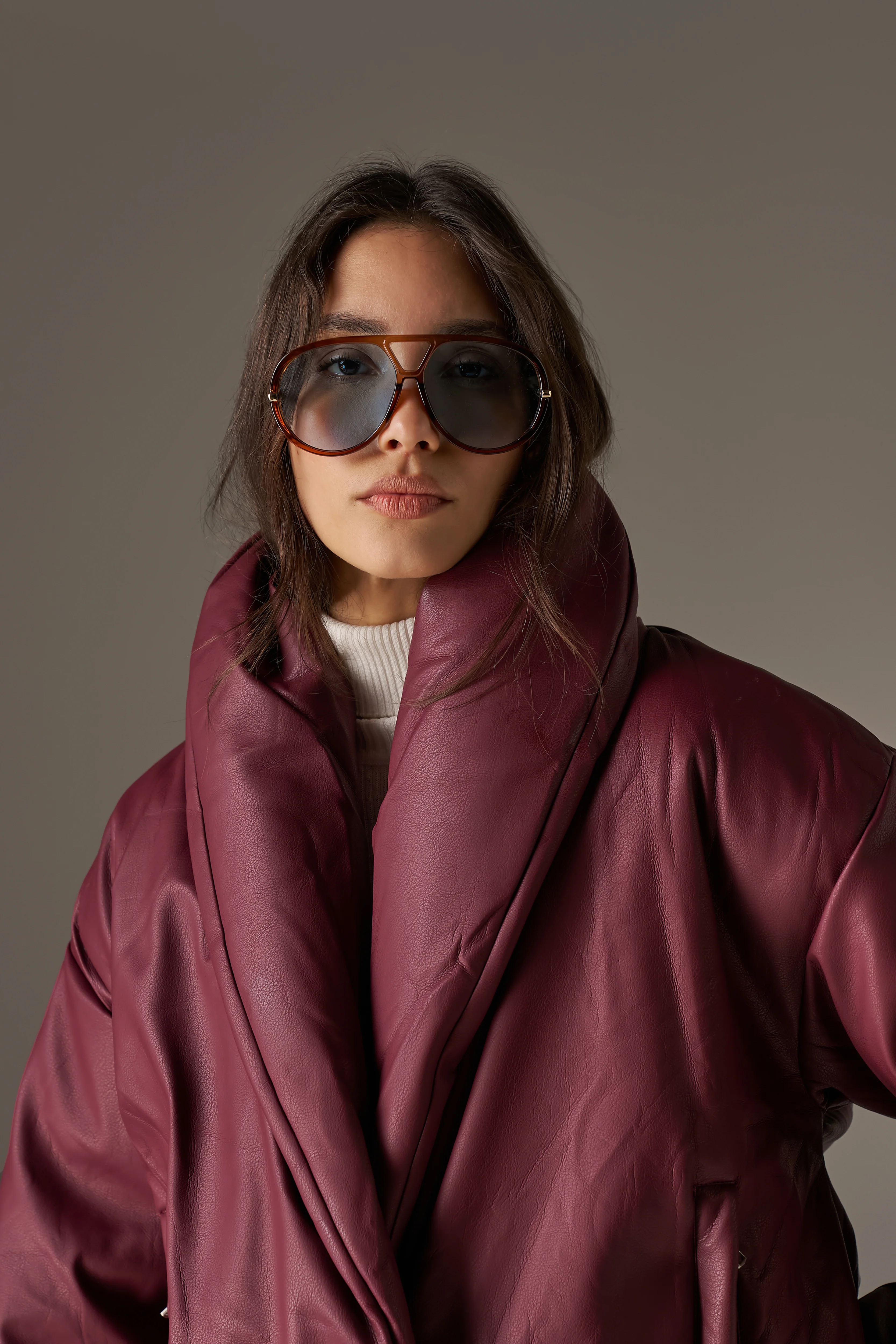 OVERSIZED COLLAR FAUX LEATHER PUFFER COAT - BURGUNDY - Image 4