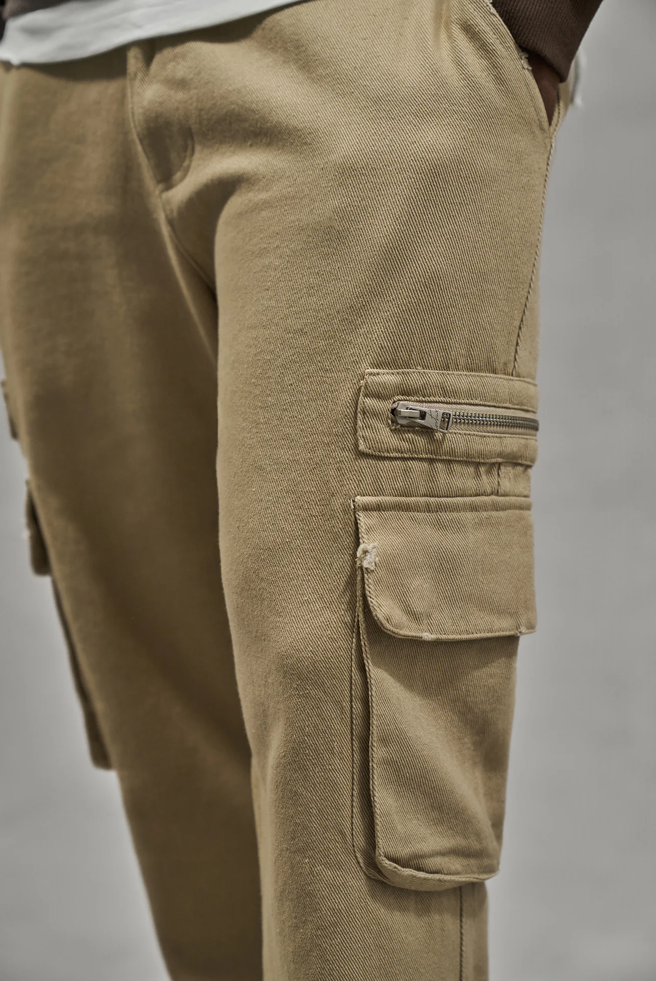 PATCH POCKET TWILL CARGOS - BEIGE - Image 4
