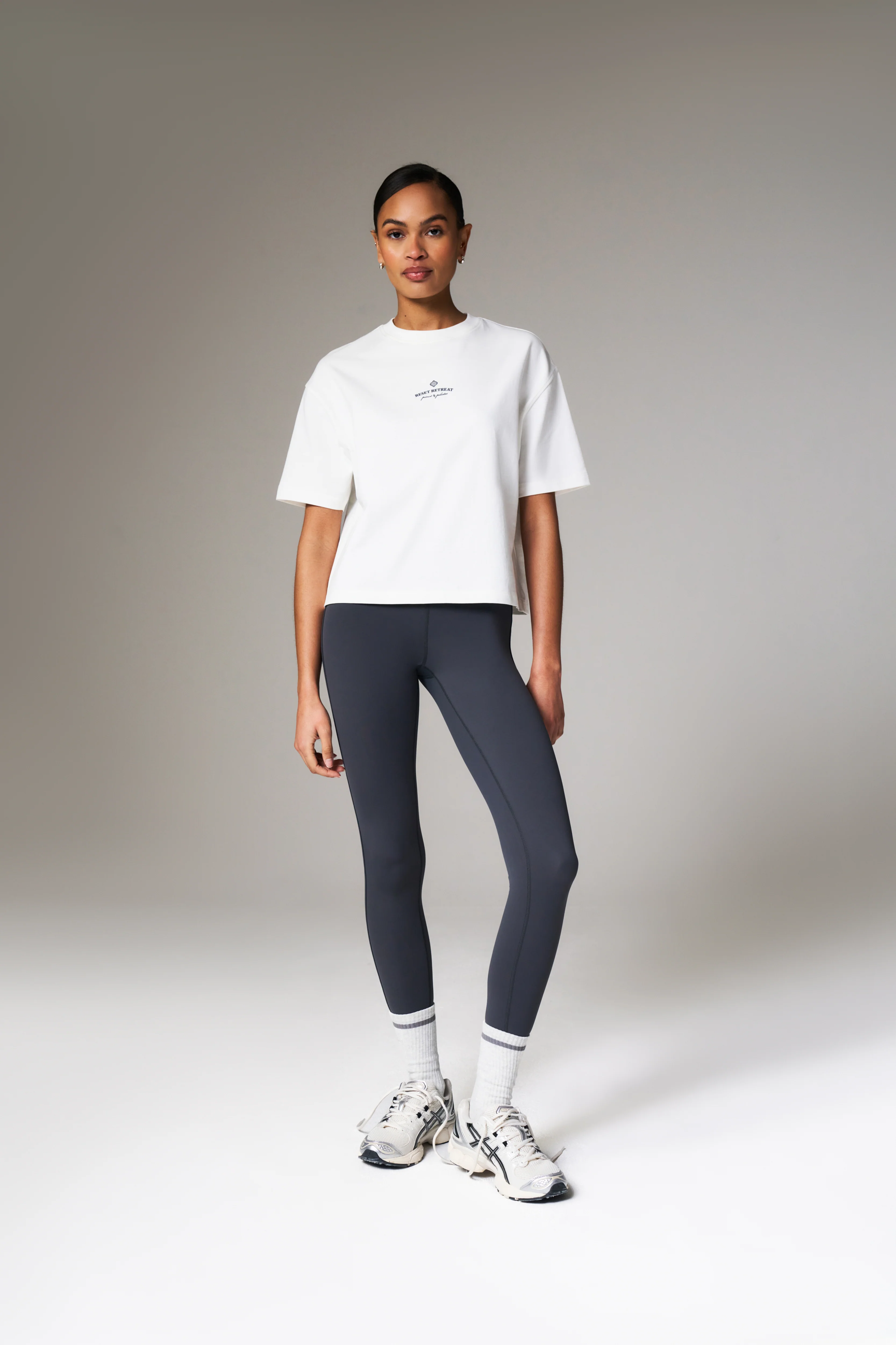 PILATES & PINOT BOXY T-SHIRT - OFF WHITE - Image 6