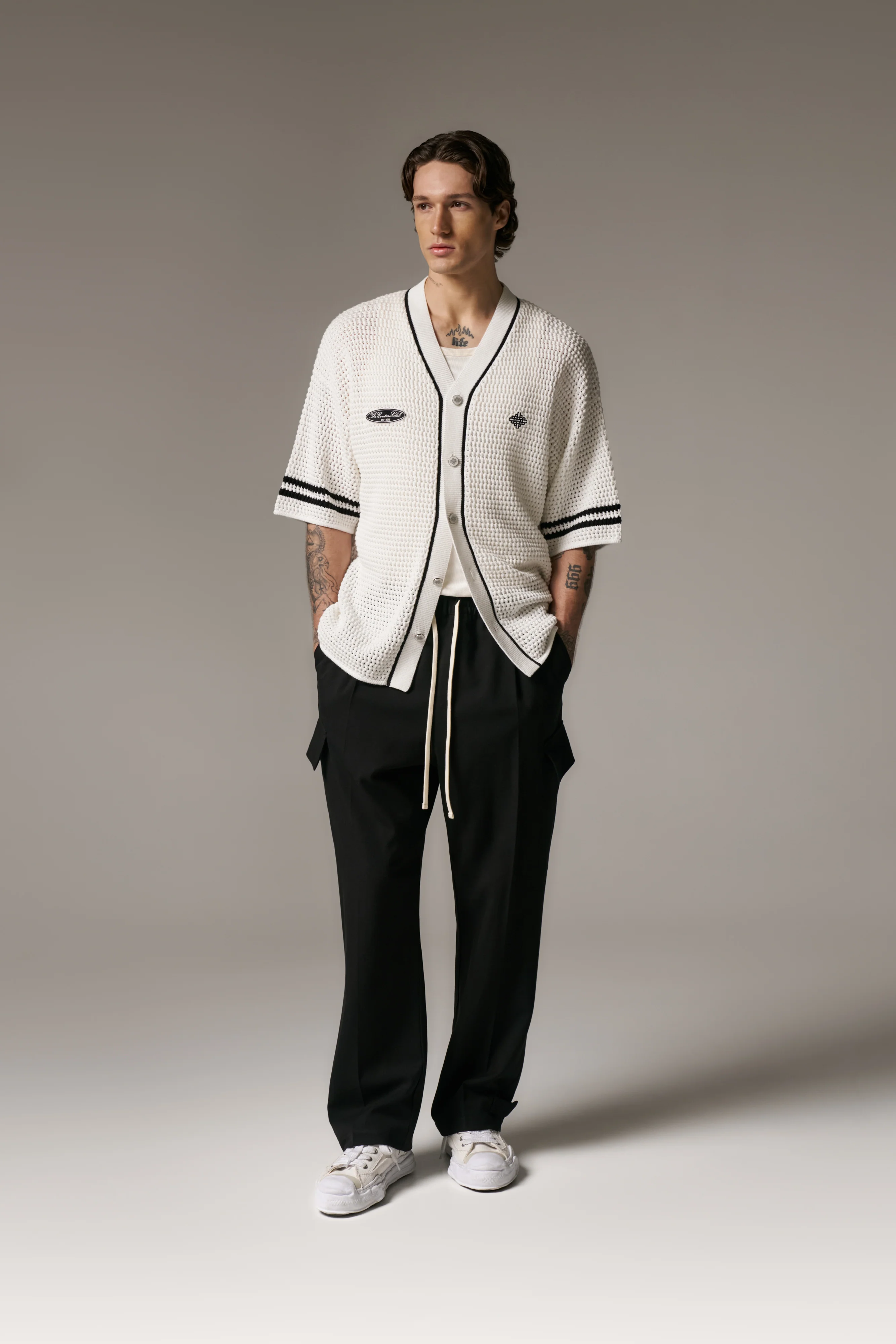 PLEATED WIDE LEG TROUSER - BLACK - Image 3