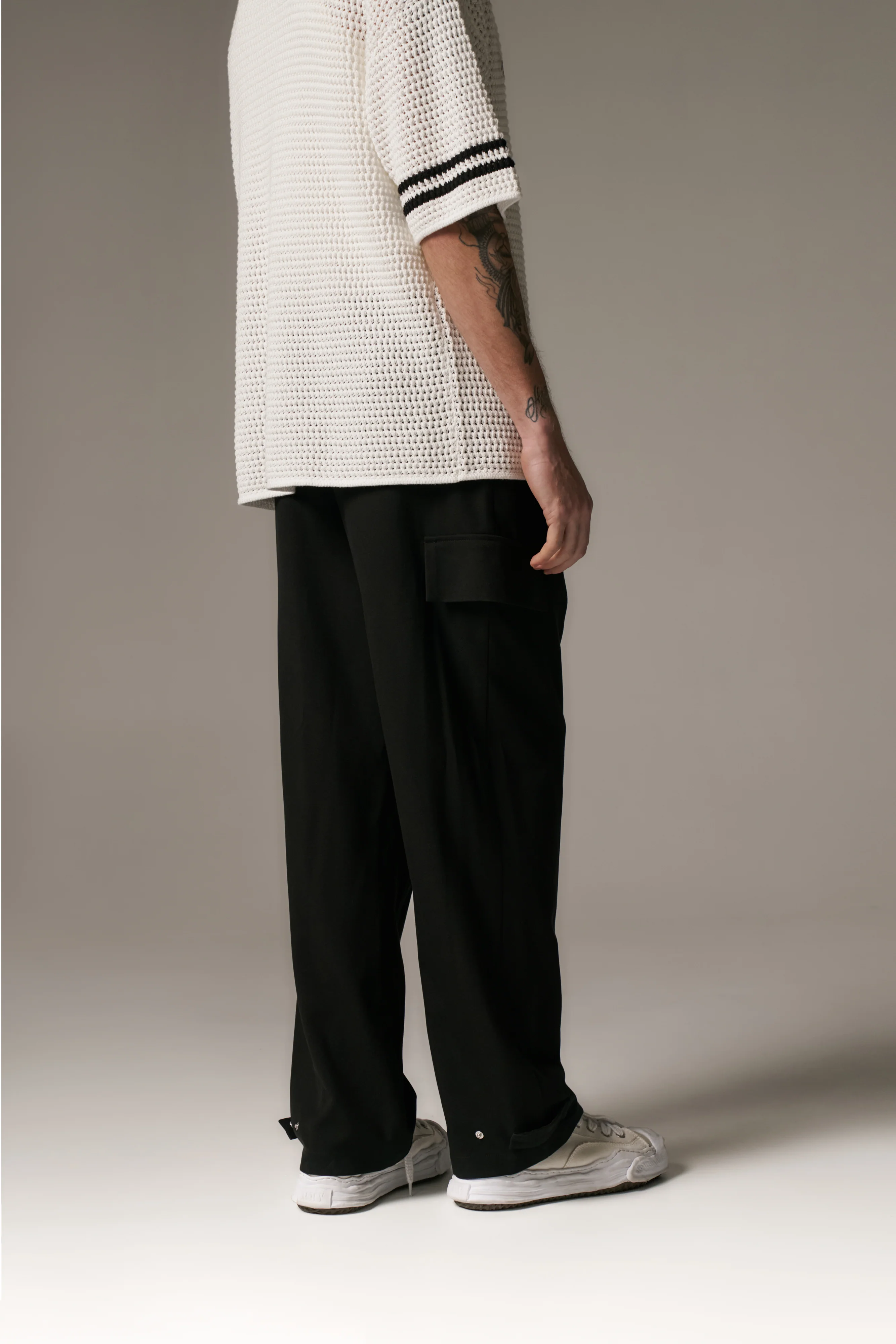 PLEATED WIDE LEG TROUSER - BLACK - Image 6